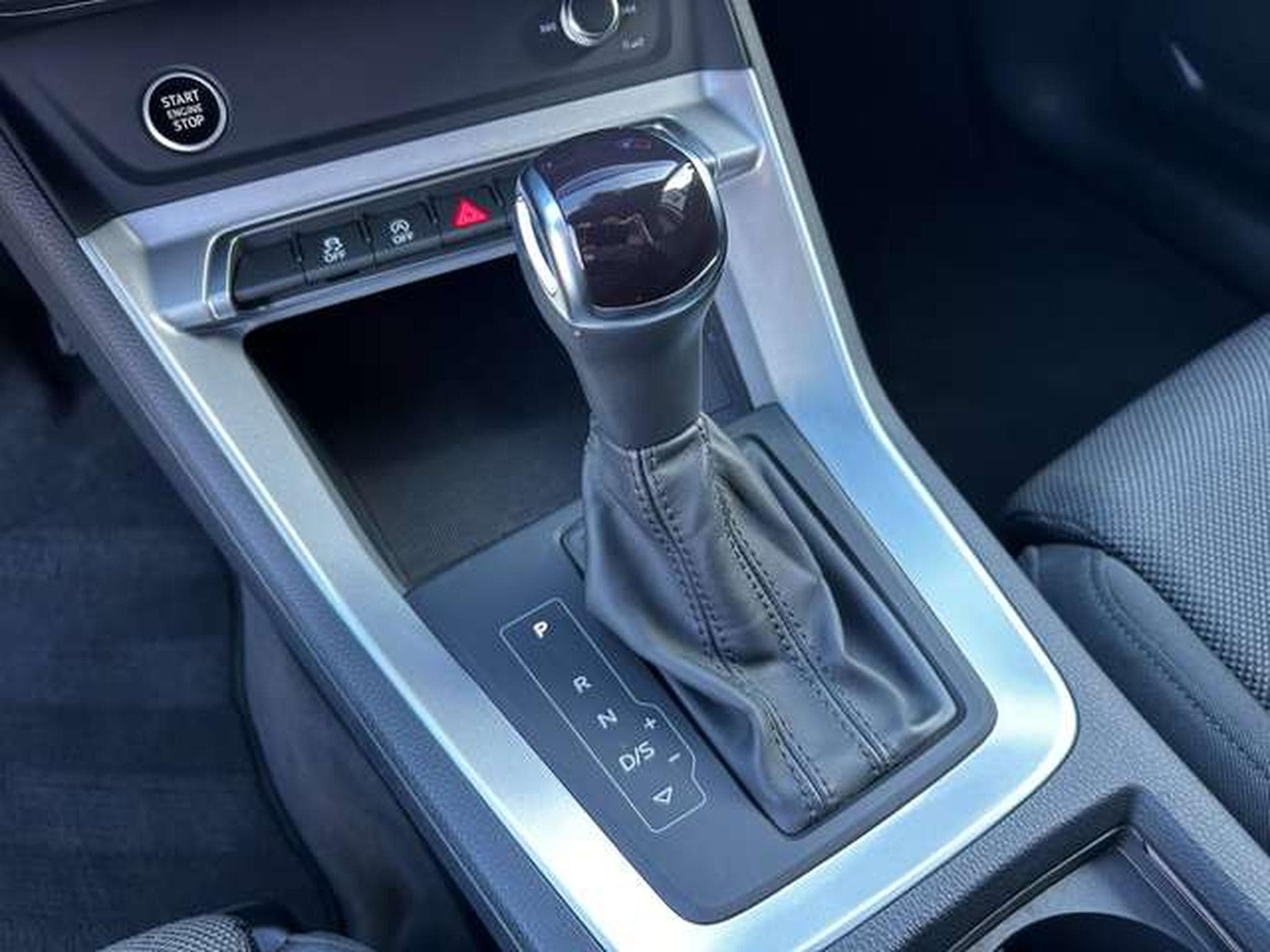 Audi Q3 35 TFSI 1.5 ESSENCE S-TRONIC (2025) - Photo 10