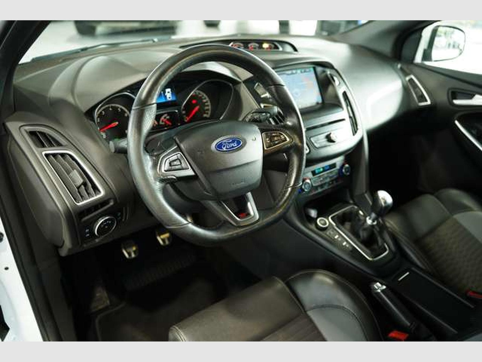 Ford Focus ST *RS-Design *Navi *Kamera *KeyFree (2015) - Foto 27