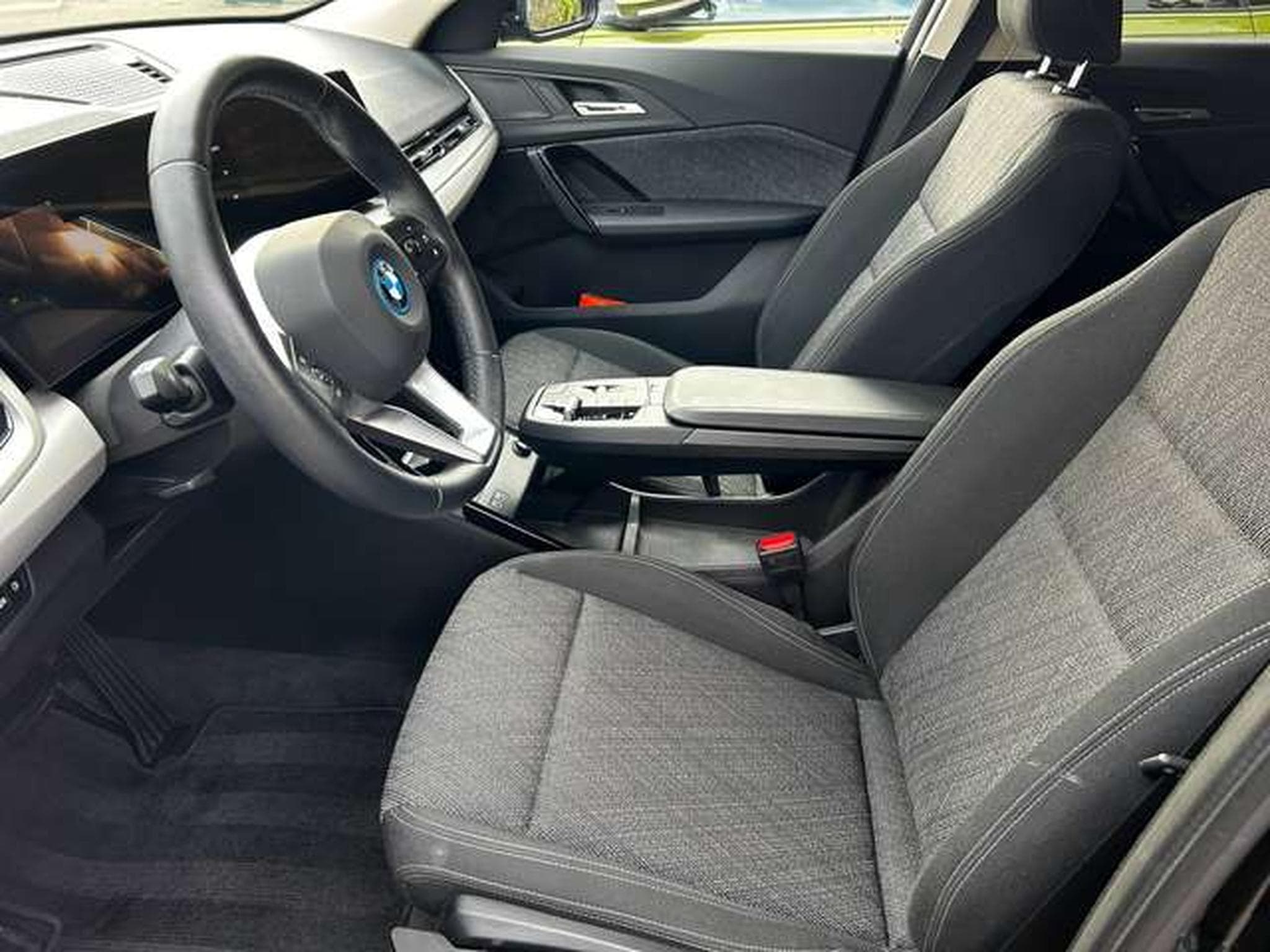 BMW iX2 ELECTRIQUE xDRIVE 30 (2025) - Photo 4