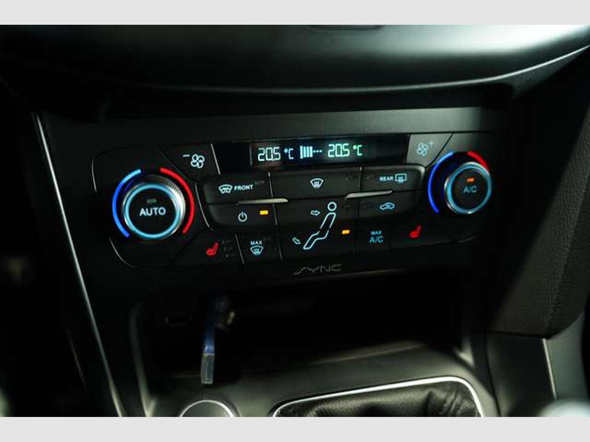 Ford Focus ST *RS-Design *Navi *Kamera *KeyFree (2015) - Foto 32