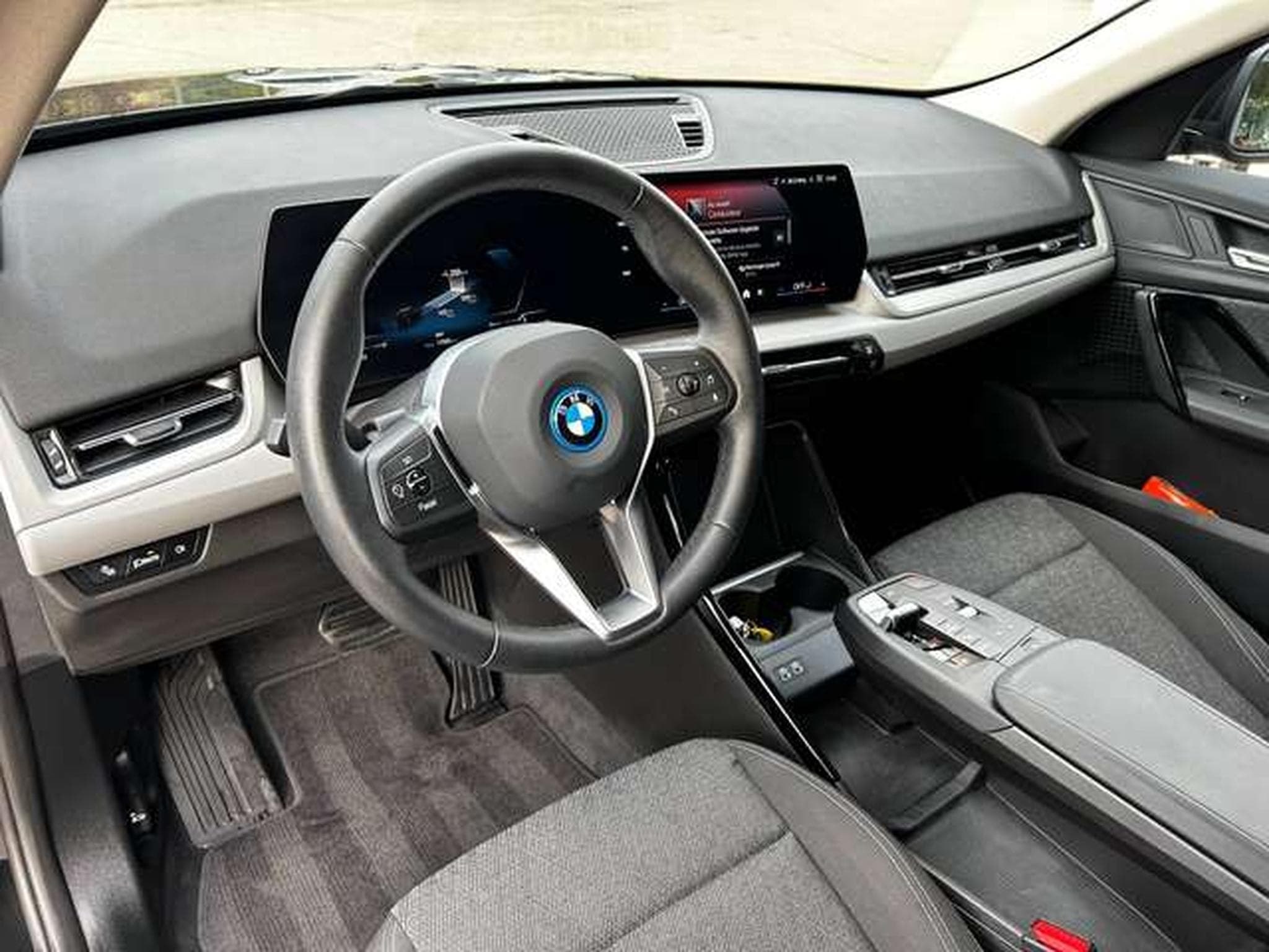 BMW iX2 ELECTRIQUE xDRIVE 30 (2025) - Photo 6