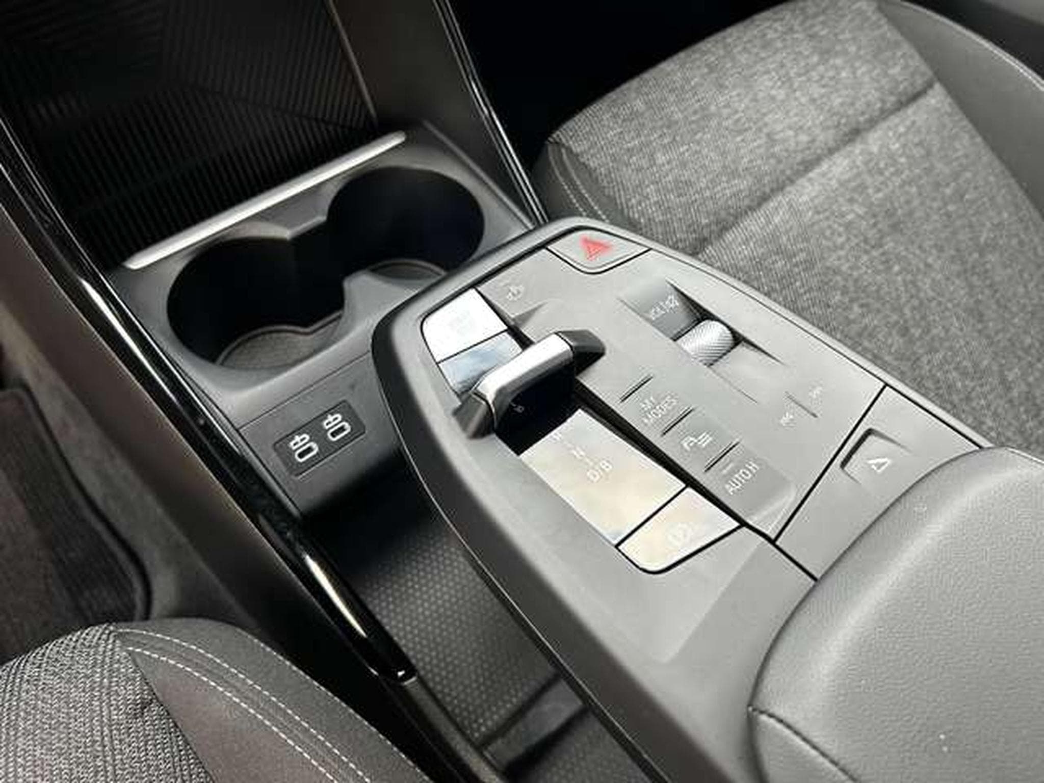 BMW iX2 ELECTRIQUE xDRIVE 30 (2025) - Photo 18