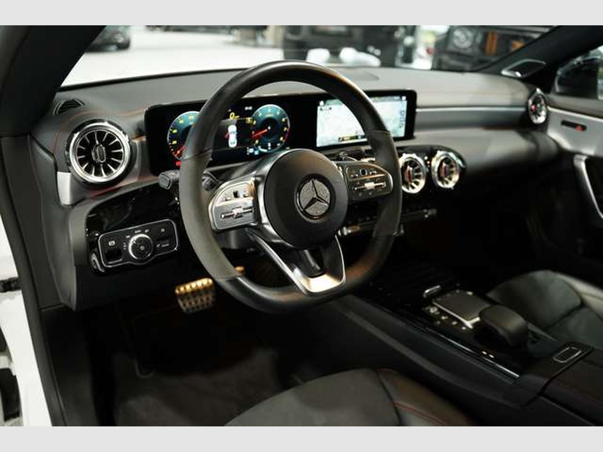 Mercedes CLA 220 Coupé AMG Line *19 *Pano*Night *Digital (2019) - Foto 30