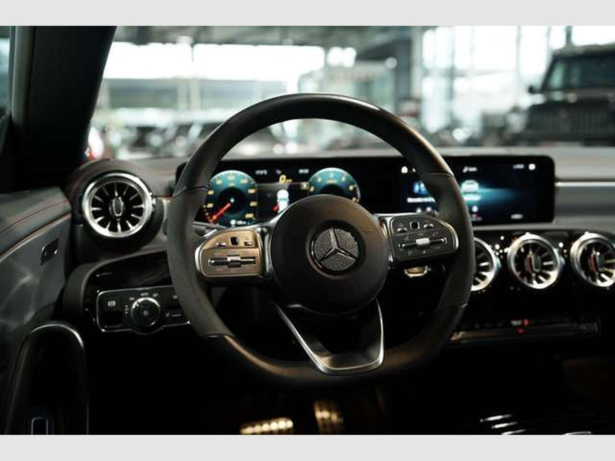 Mercedes CLA 220 Coupé AMG Line *19 *Pano*Night *Digital (2019) - Foto 40
