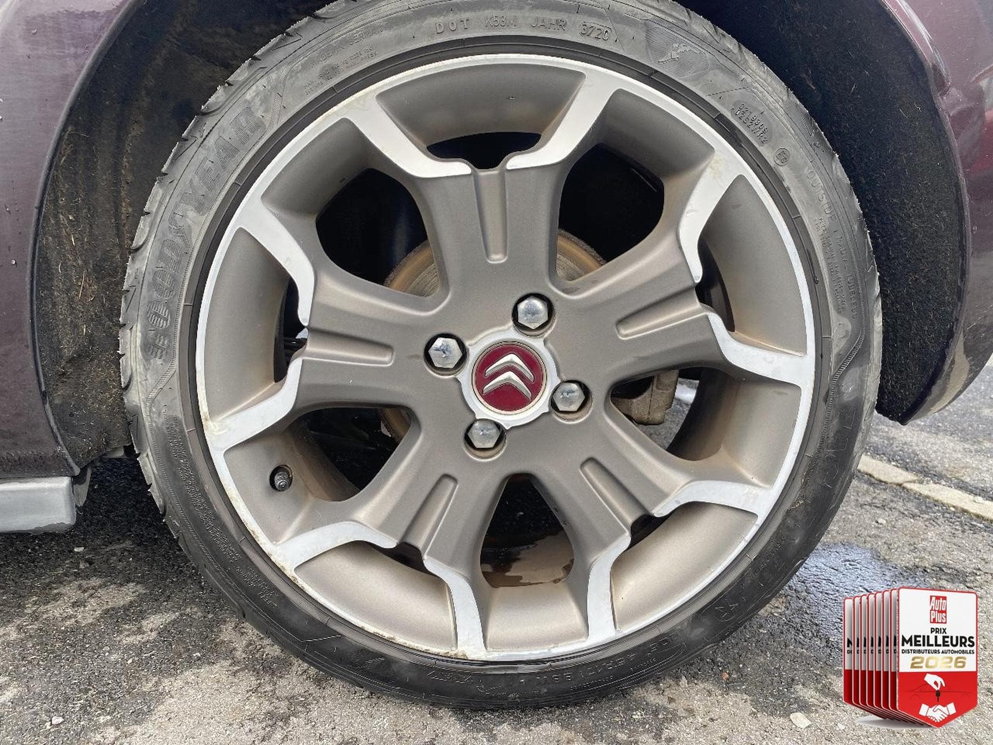 Citroen DS 1.6 E-HDI90 AIRDREAM SO CHIC (2014) - Foto 23
