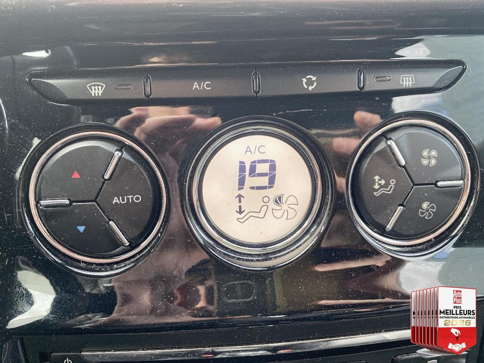 Citroen DS 1.6 E-HDI90 AIRDREAM SO CHIC (2014) - Foto 22