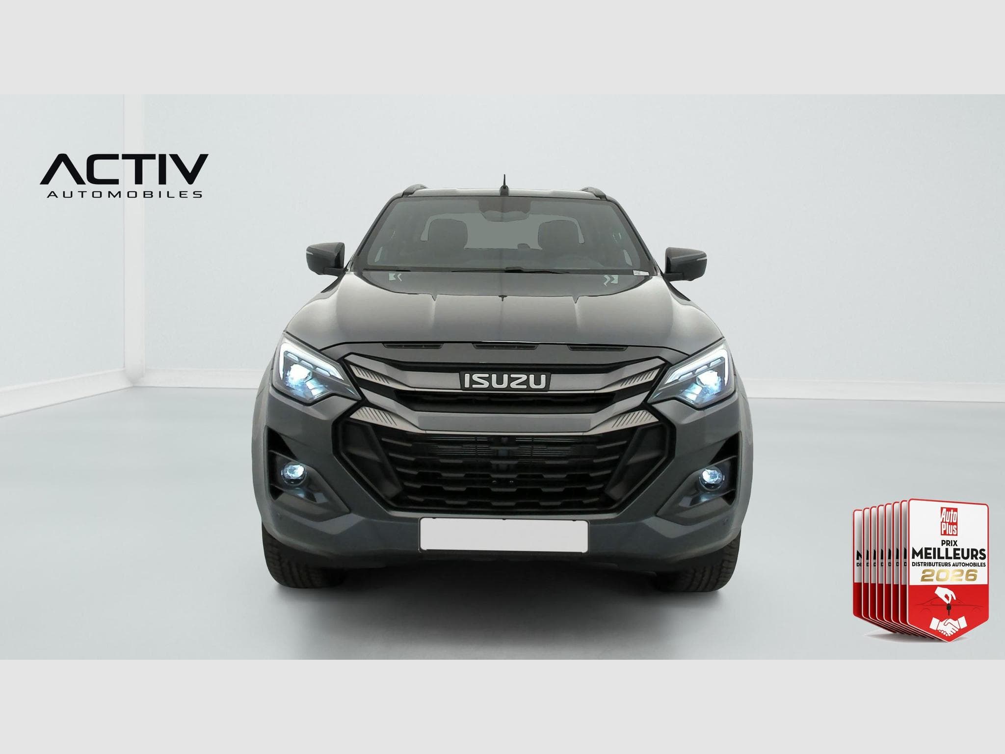 Isuzu D-MAX CREW CABINE A/T NITRO SPORT 4 places (2026) - Foto 2
