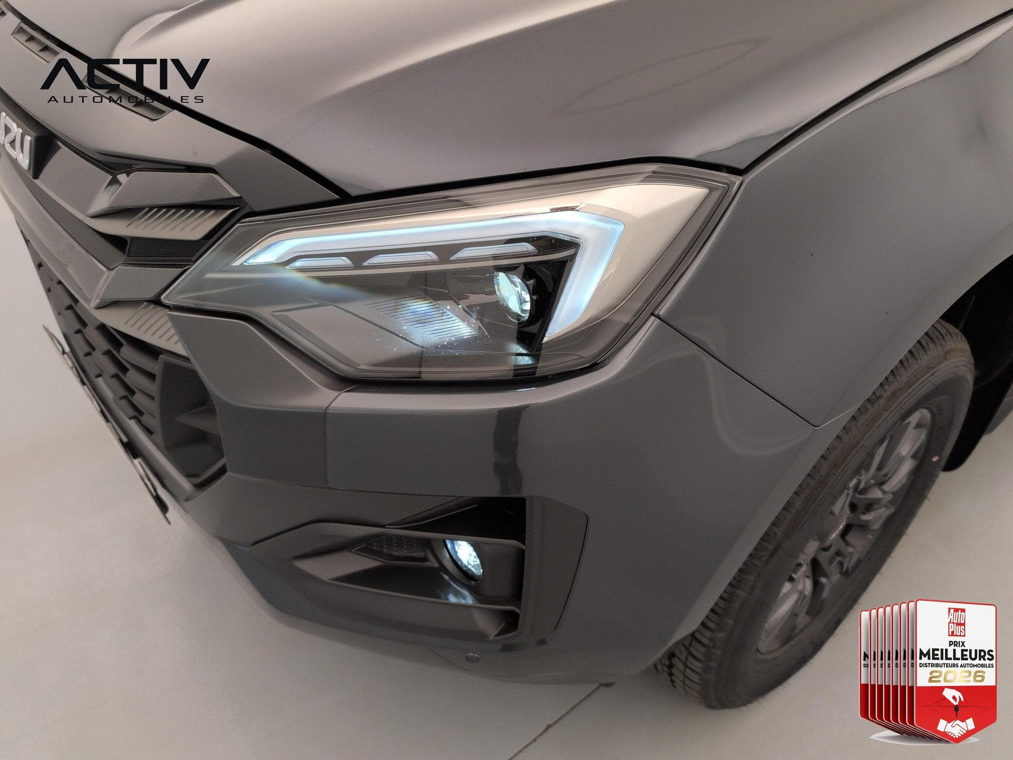Isuzu D-MAX CREW CABINE A/T NITRO SPORT 4 places (2026) - Foto 20