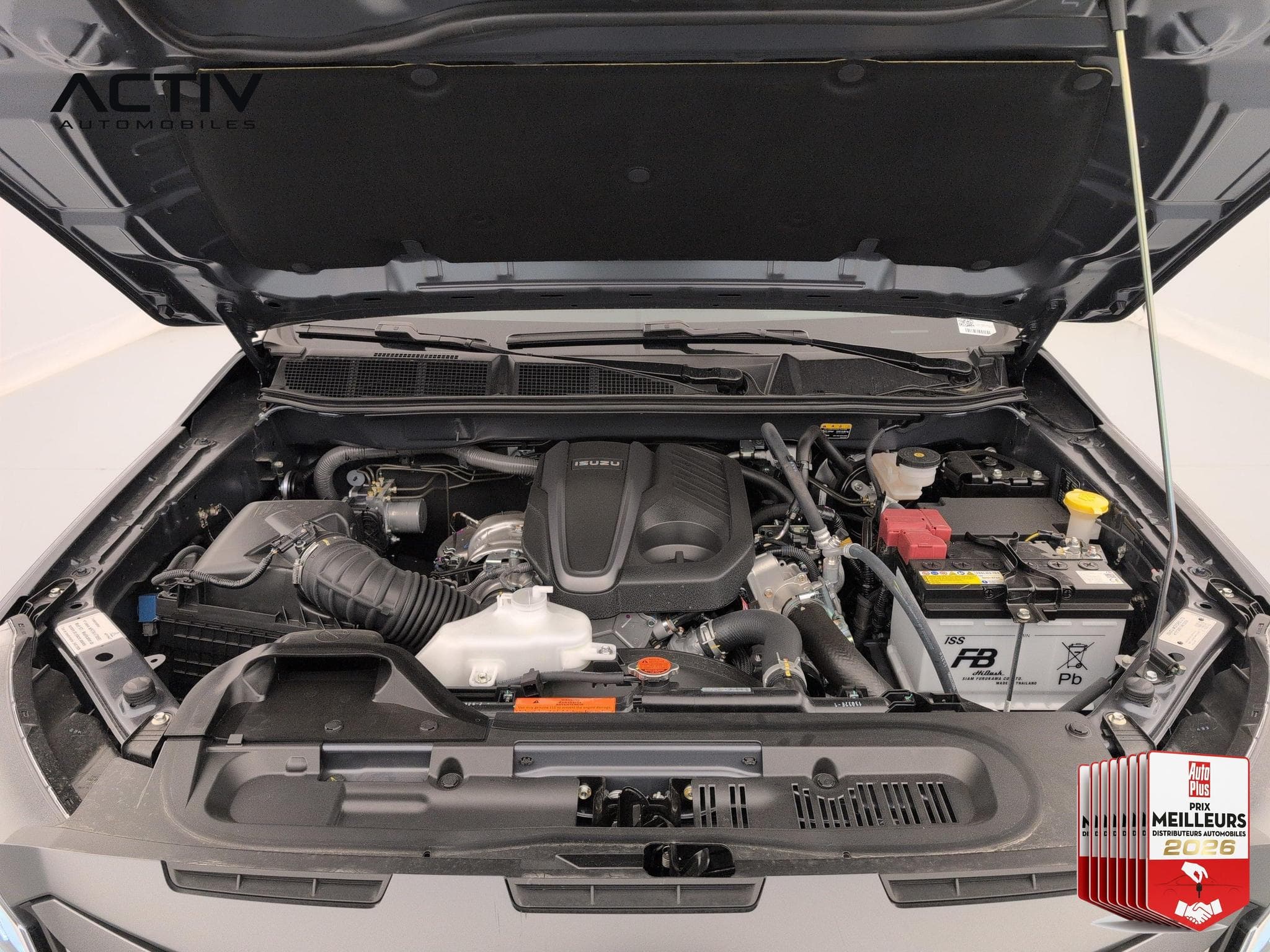 Isuzu D-MAX CREW CABINE A/T NITRO SPORT 4 places (2026) - Foto 19