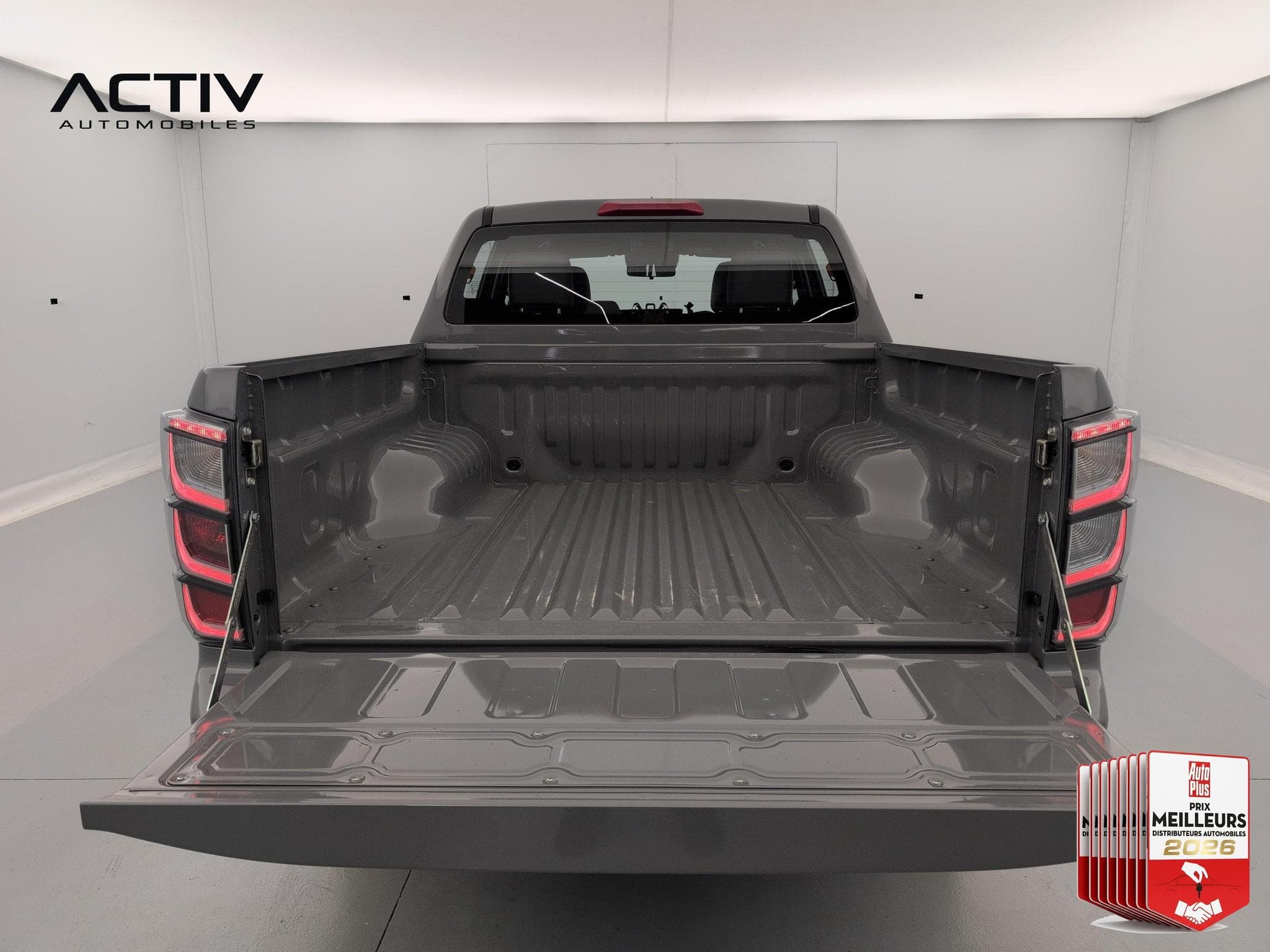Isuzu D-MAX CREW CABINE A/T PRESTIGE 4 places (2026) - Foto 11