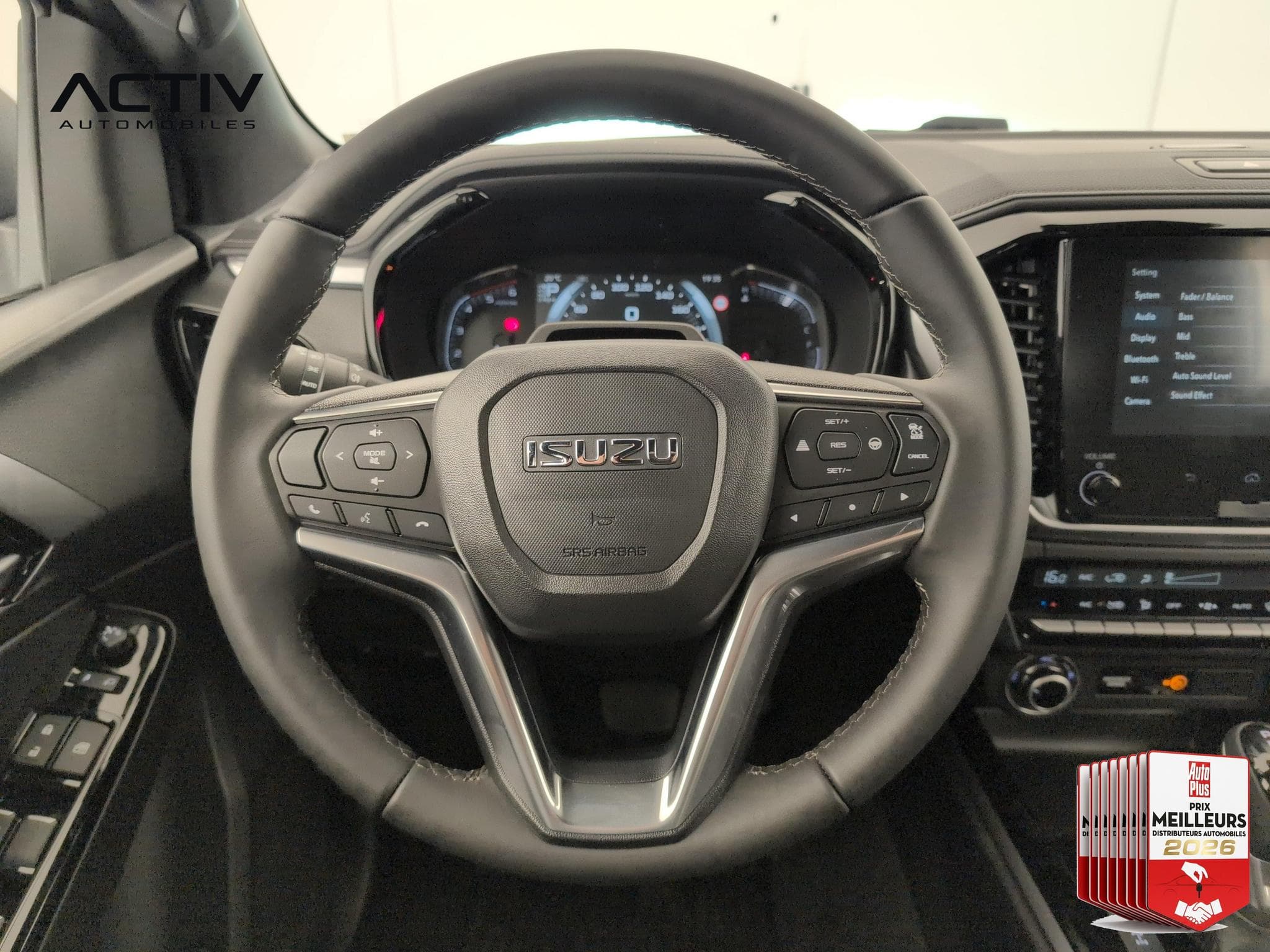 Isuzu D-MAX CREW CABINE A/T PRESTIGE 4 places (2026) - Foto 13