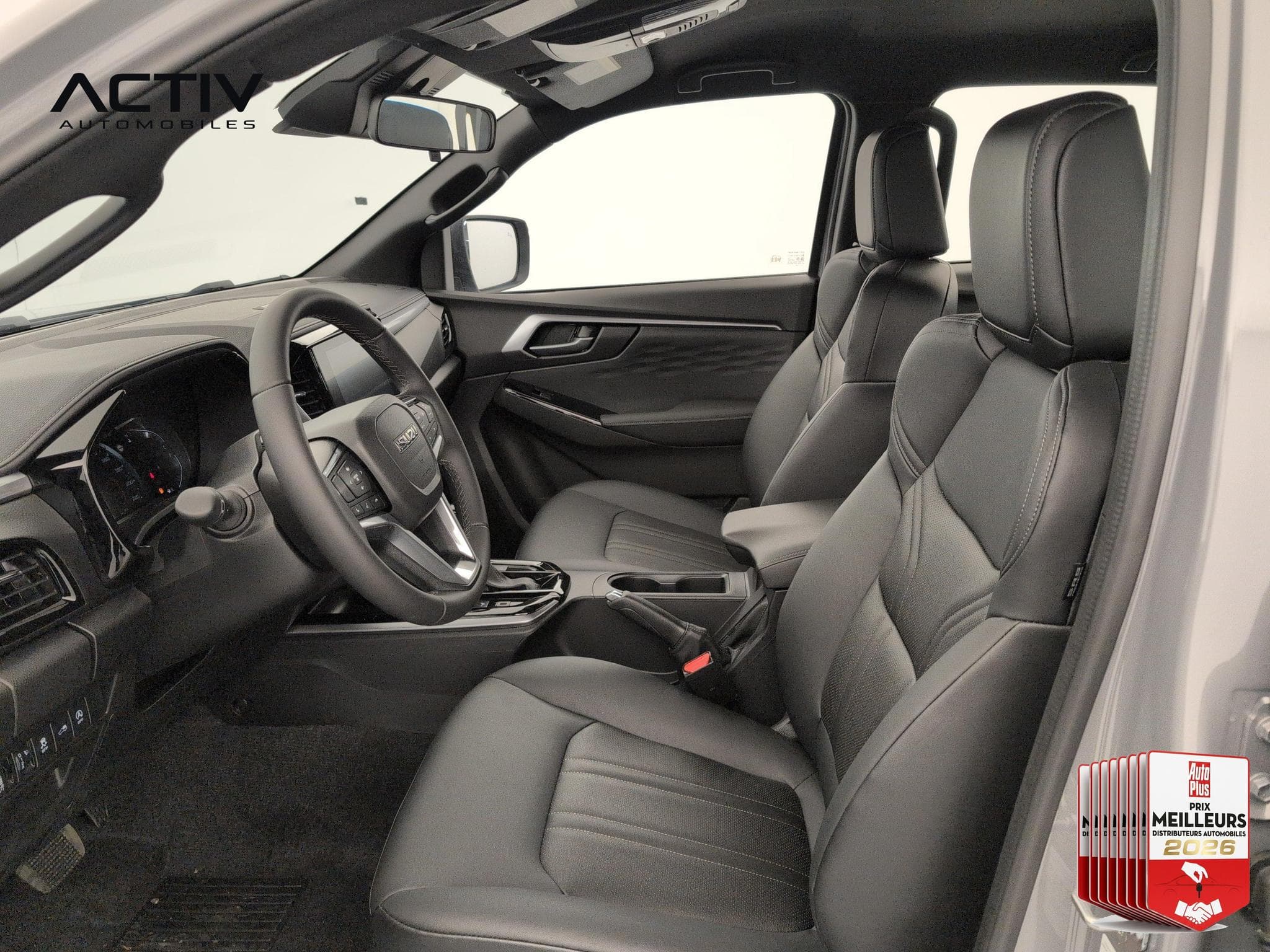 Isuzu D-MAX CREW CABINE A/T PRESTIGE 4 places (2026) - Foto 16