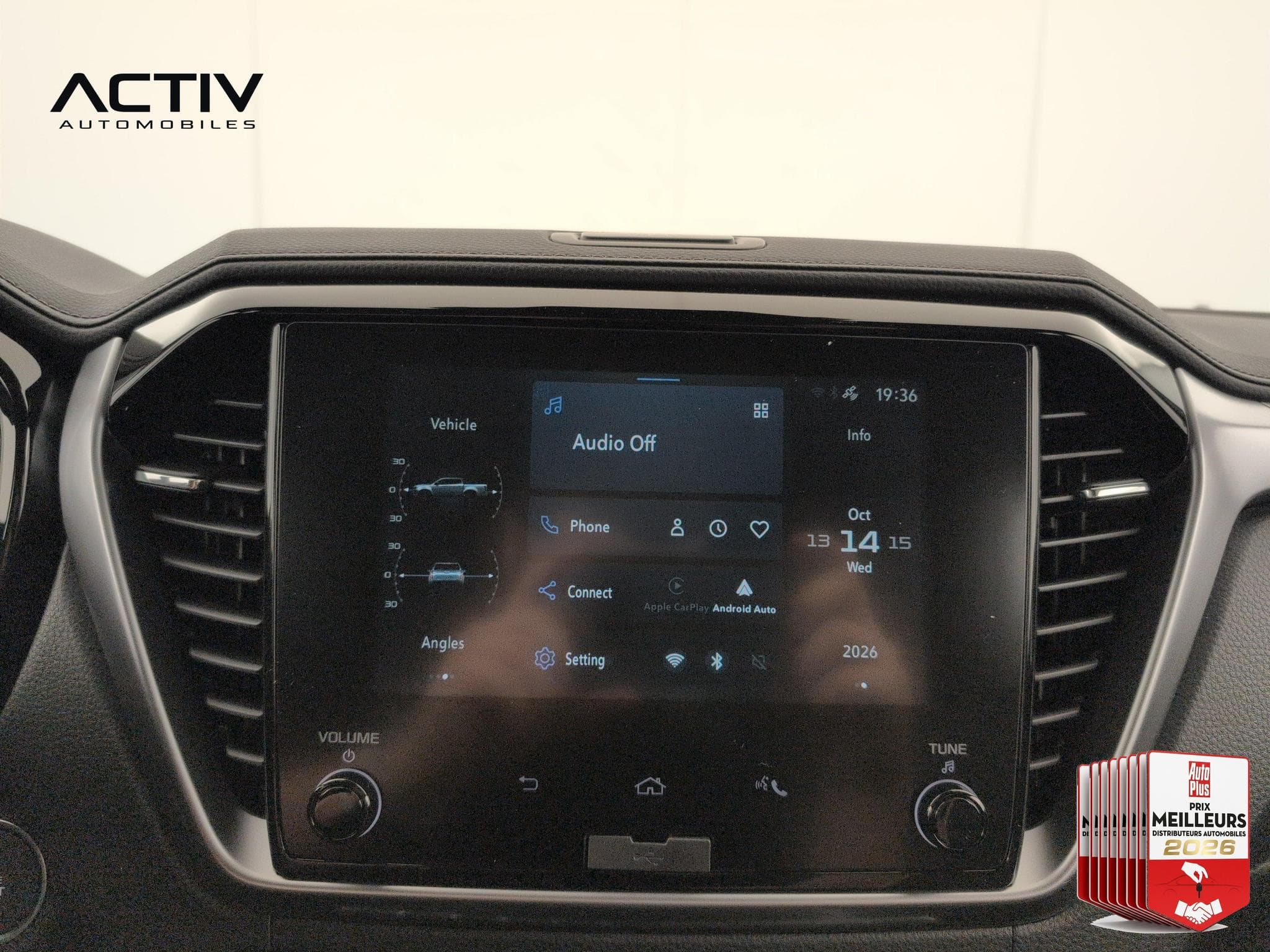 Isuzu D-MAX CREW CABINE A/T PRESTIGE 4 places (2026) - Foto 19