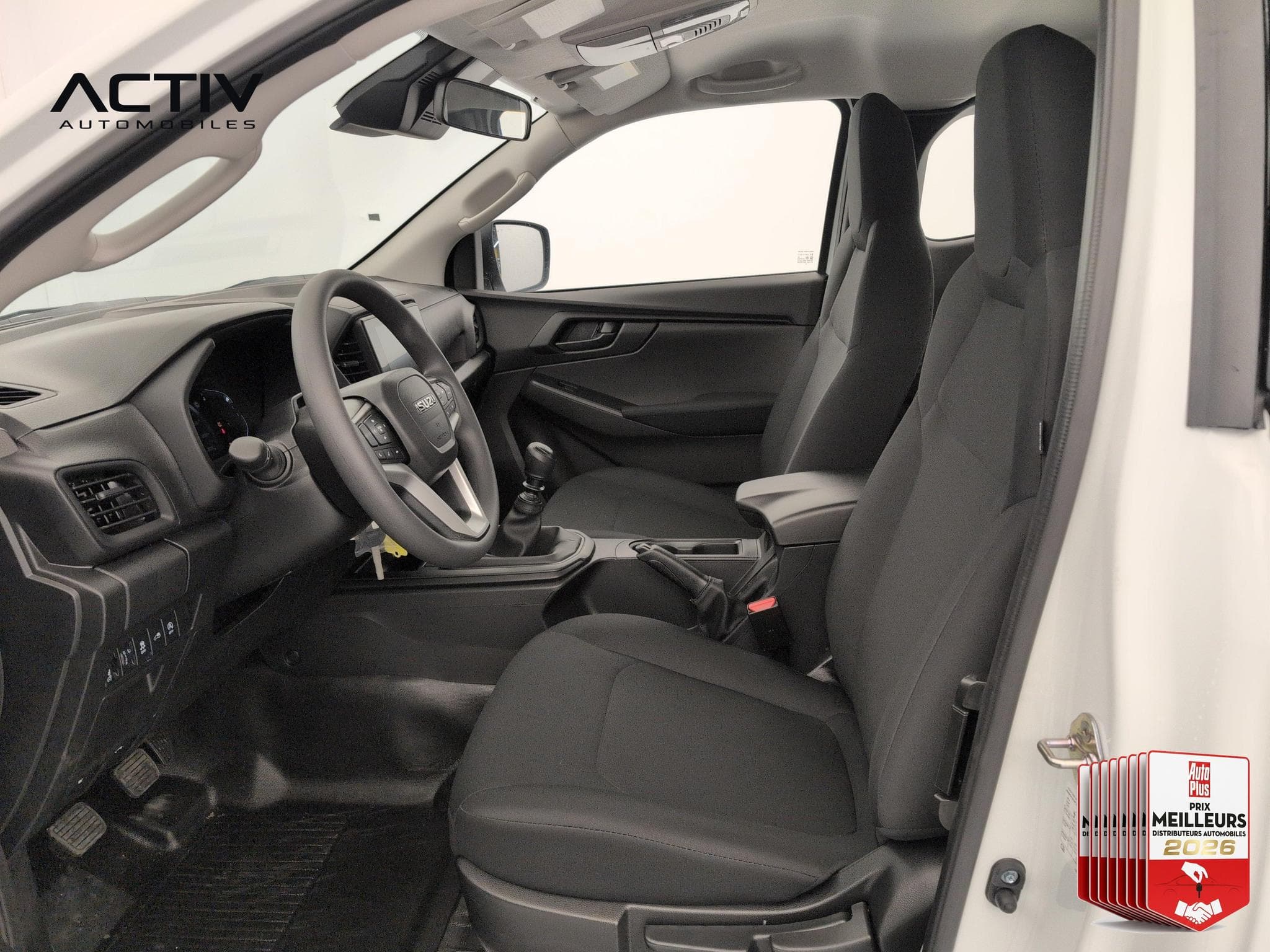 Isuzu D-MAX 2.2L SPACE CABINE M/T B-STRONG TO WORK (2026) - Foto 16