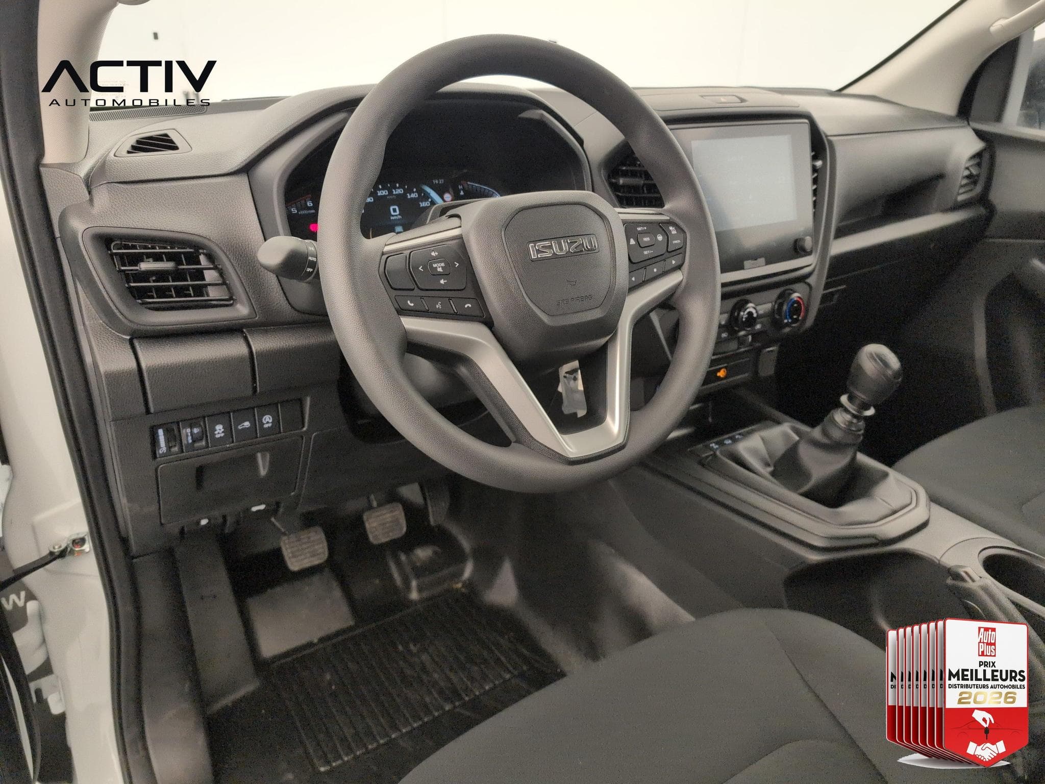 Isuzu D-MAX 2.2L SPACE CABINE M/T B-STRONG TO WORK (2026) - Foto 17