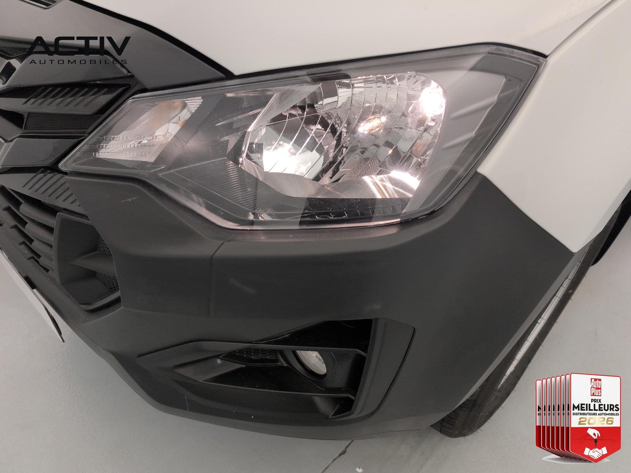 Isuzu D-MAX 2.2L SPACE CABINE M/T B-STRONG TO WORK (2026) - Foto 21
