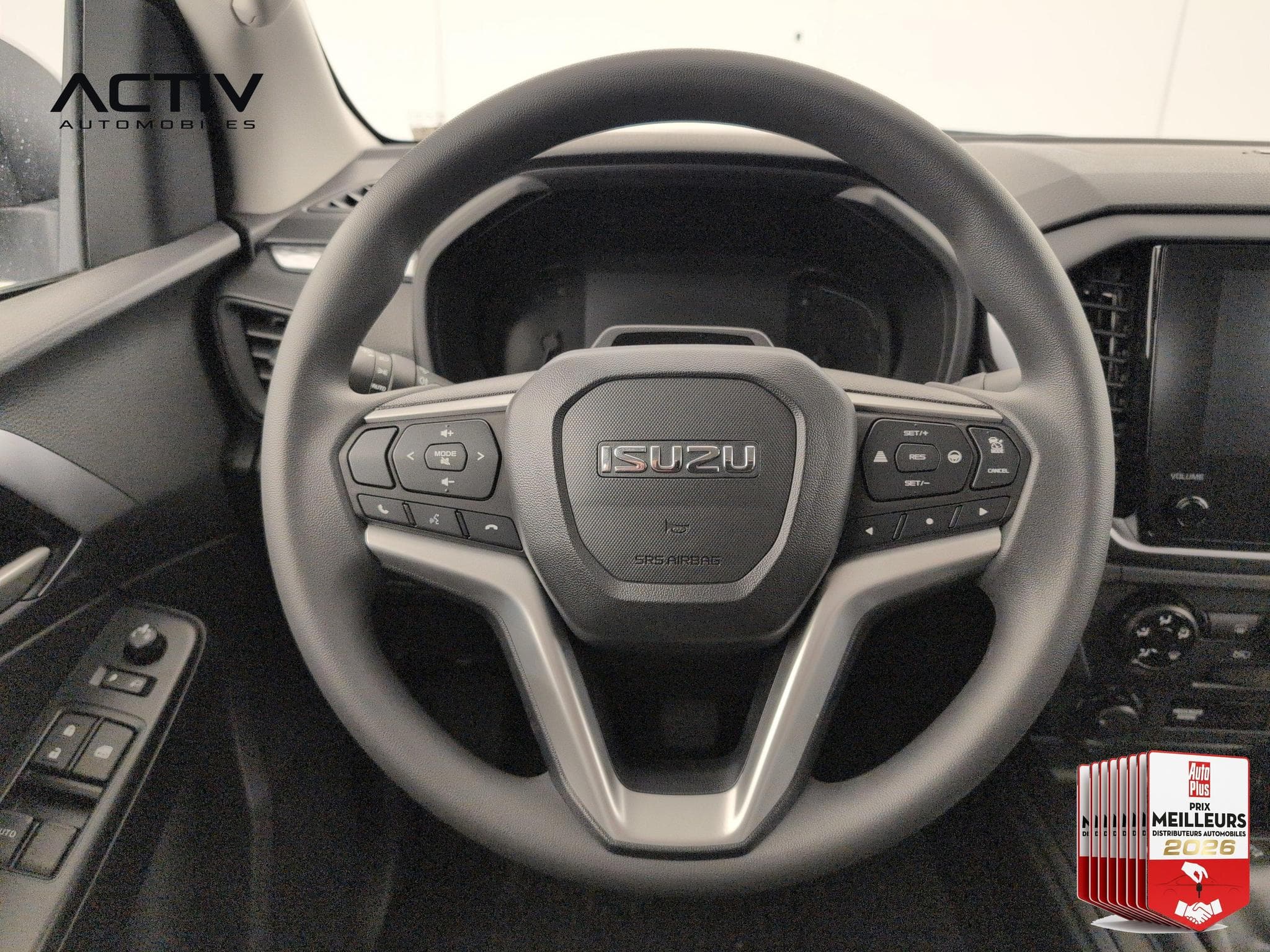 Isuzu D-MAX 2.2L SPACE CABINE M/T EVOLUTION TO WORK (2026) - Foto 13