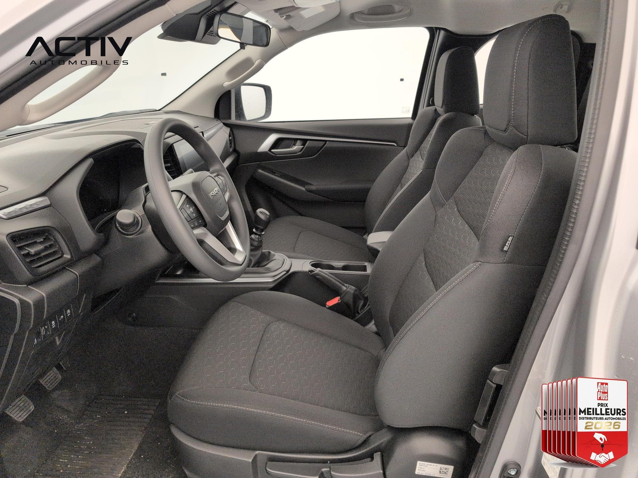 Isuzu D-MAX 2.2L SPACE CABINE M/T EVOLUTION TO WORK (2026) - Foto 16
