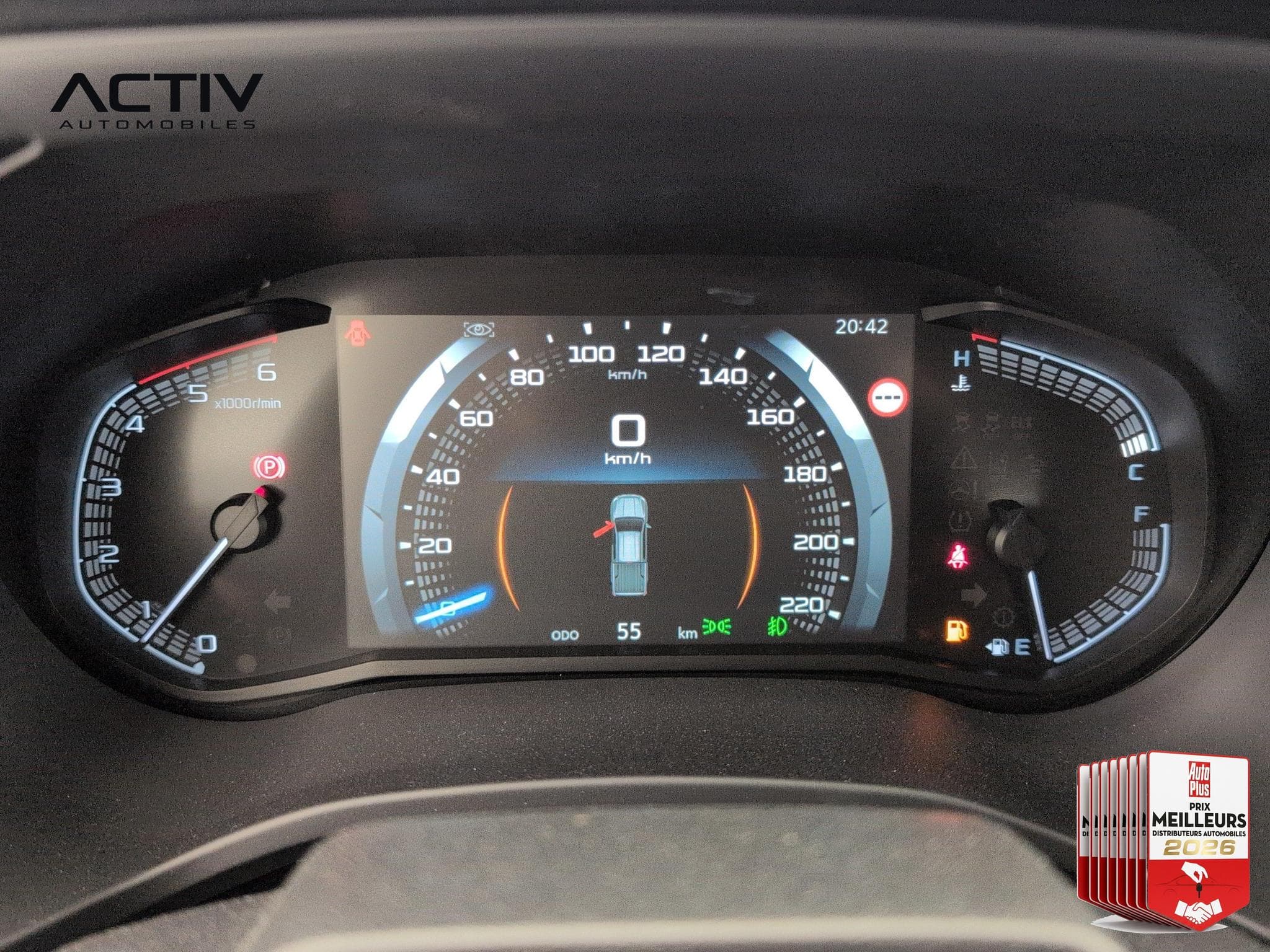 Isuzu D-MAX 2.2L SPACE CABINE M/T EVOLUTION TO WORK (2026) - Foto 21