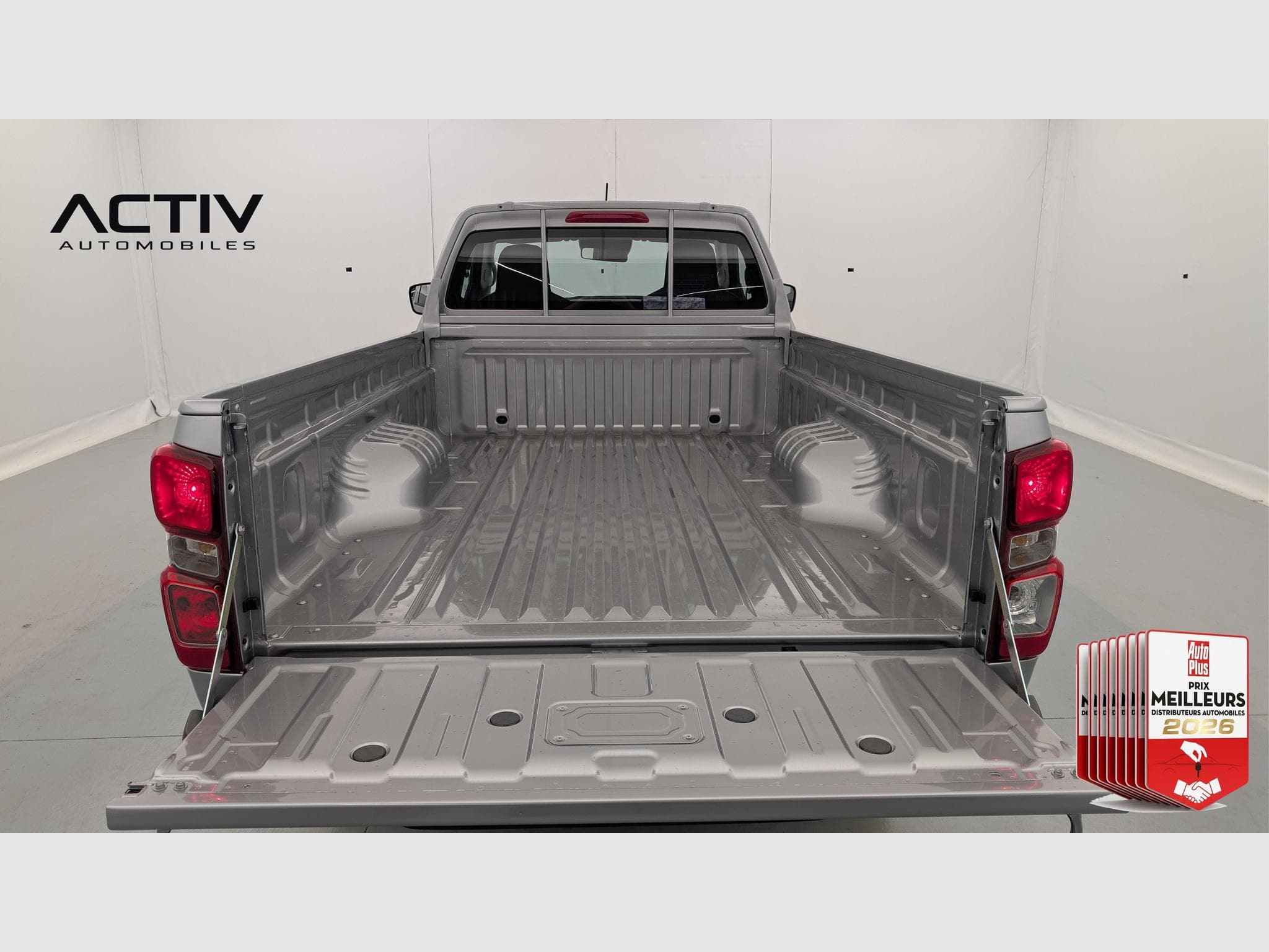 Isuzu D-MAX 2.2L SINGLE CABINE A/T B-STRONG (2026) - Foto 10