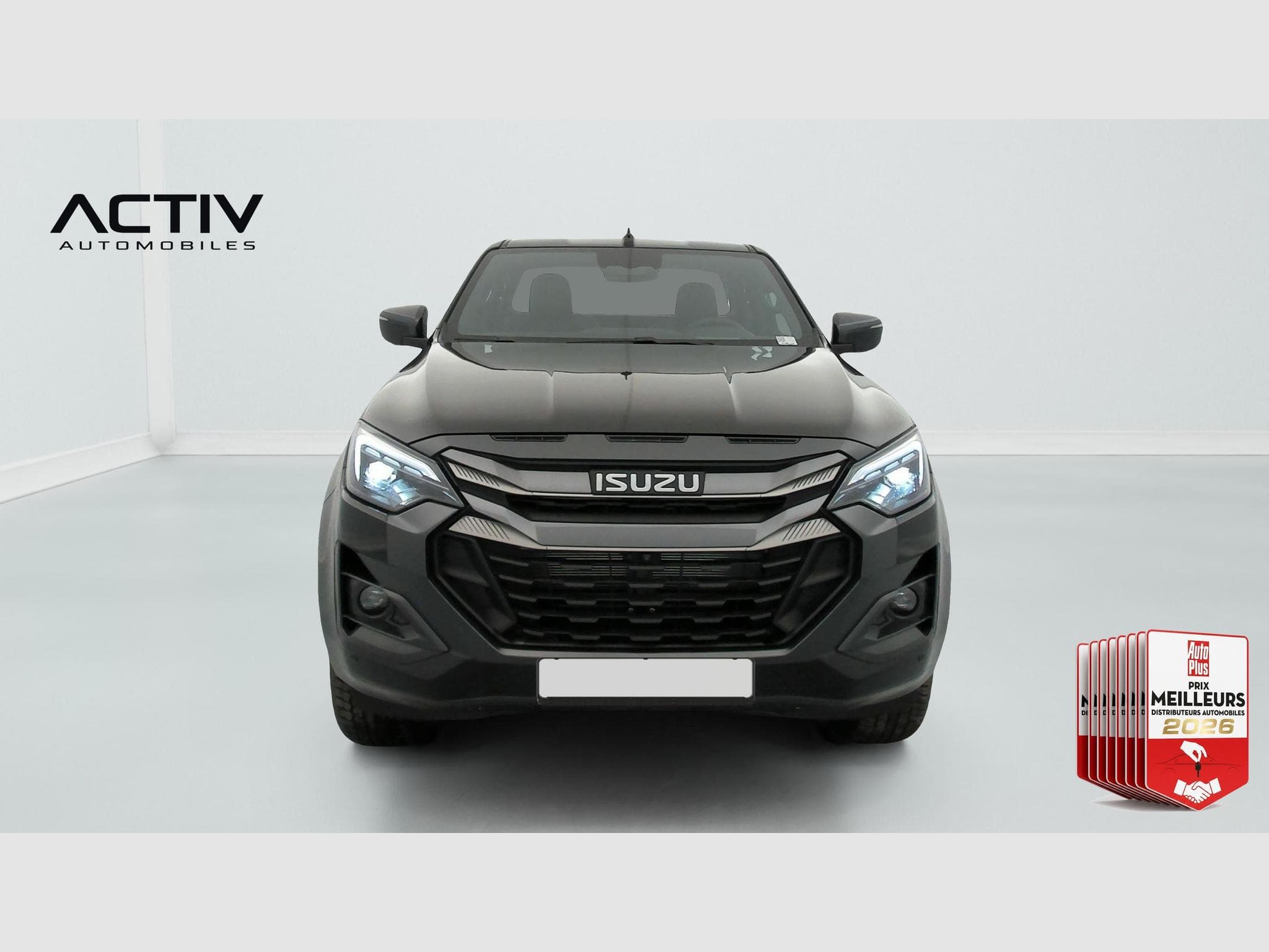 Isuzu D-MAX 2.2L SPACE CABINE A/T NITRO SPORT (2026) - Foto 2