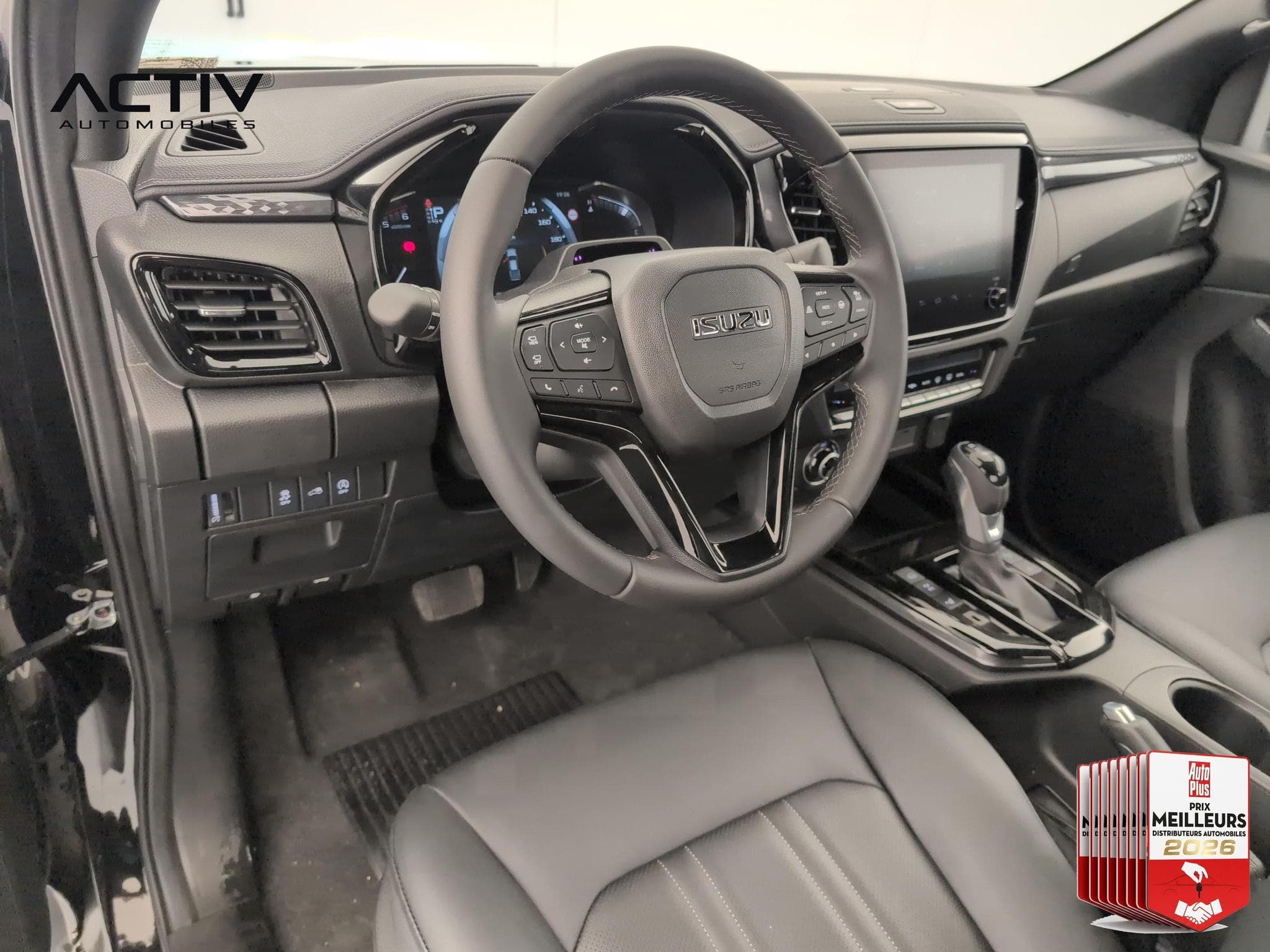 Isuzu D-MAX 2.2L SPACE CABINE A/T NITRO SPORT (2026) - Foto 14