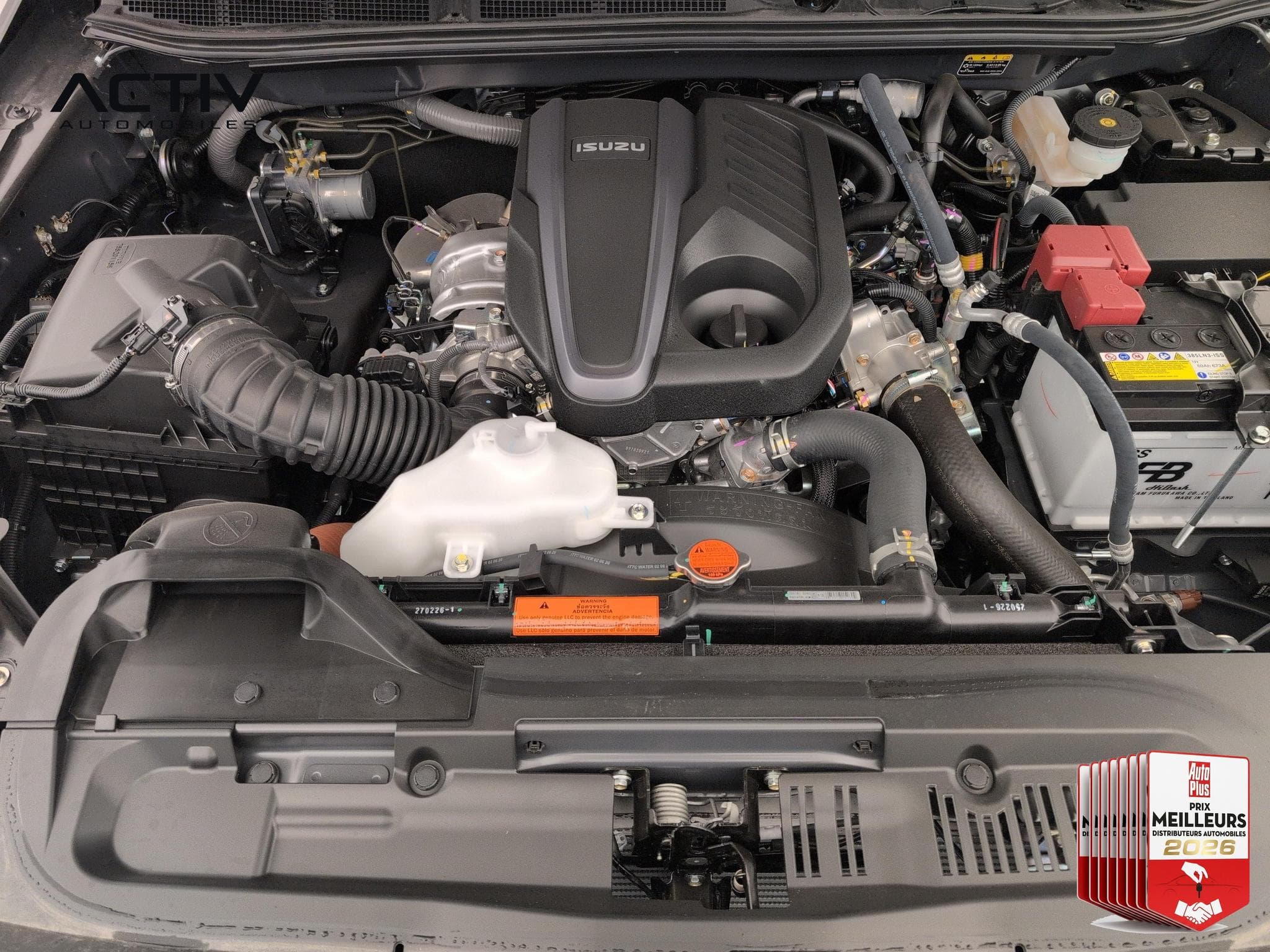 Isuzu D-MAX 2.2L SPACE CABINE A/T NITRO SPORT (2026) - Foto 18