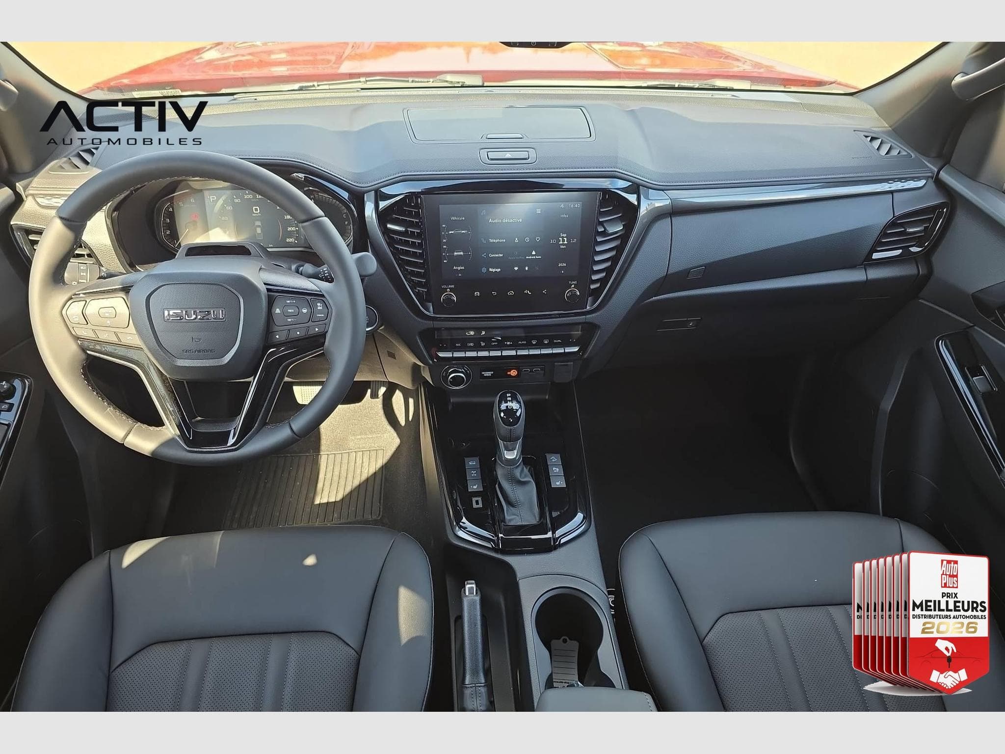Isuzu D-MAX 2.2L SPACE CABINE A/T NITRO SPORT (2026) - Foto 12