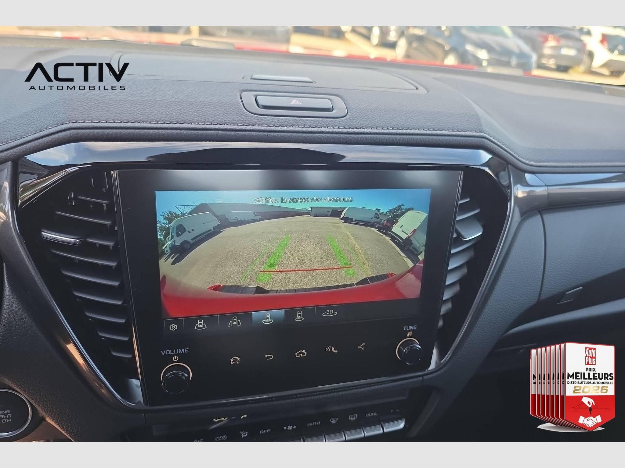 Isuzu D-MAX 2.2L SPACE CABINE A/T NITRO SPORT (2026) - Foto 19