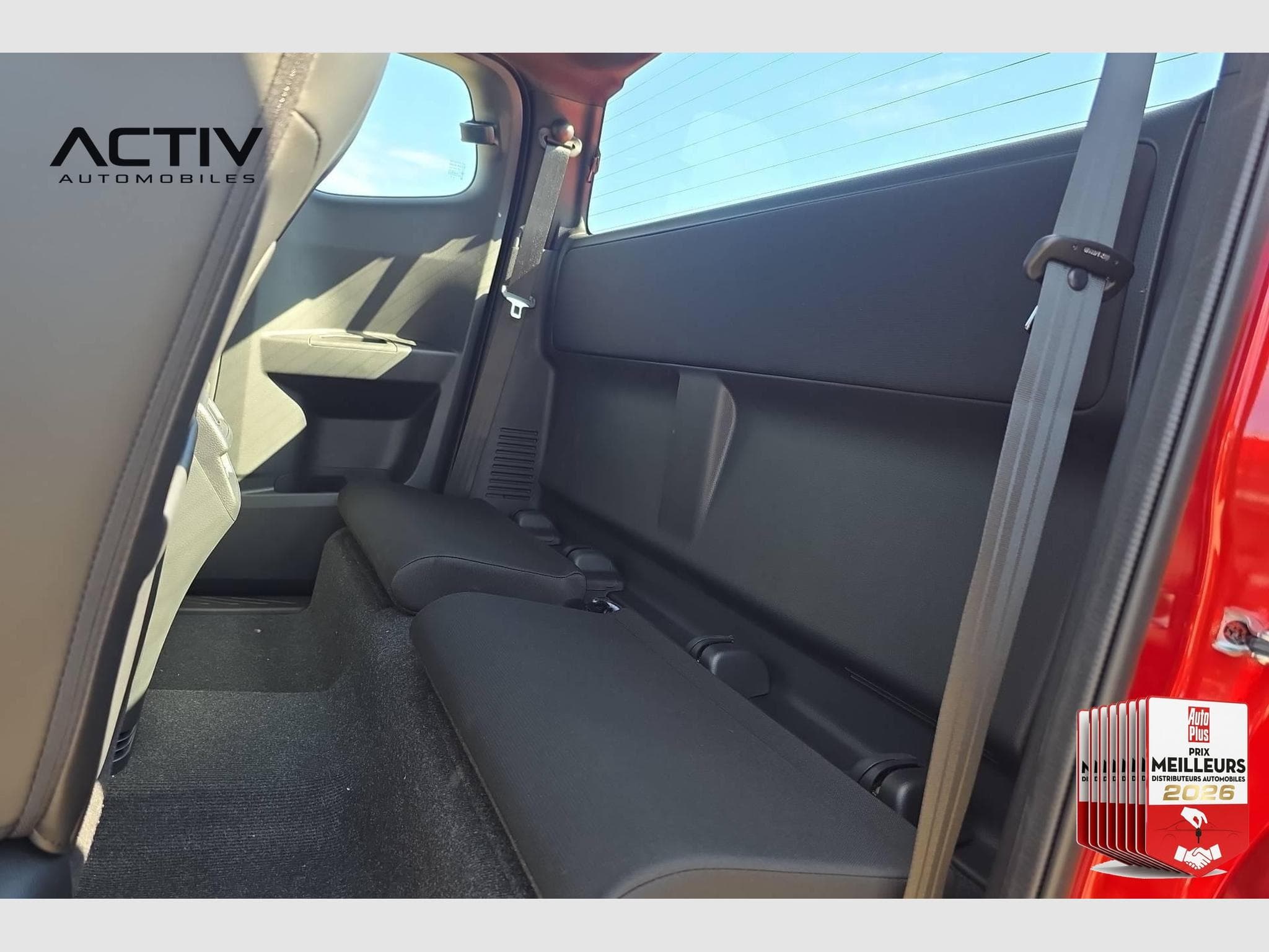 Isuzu D-MAX 2.2L SPACE CABINE A/T NITRO SPORT (2026) - Foto 21