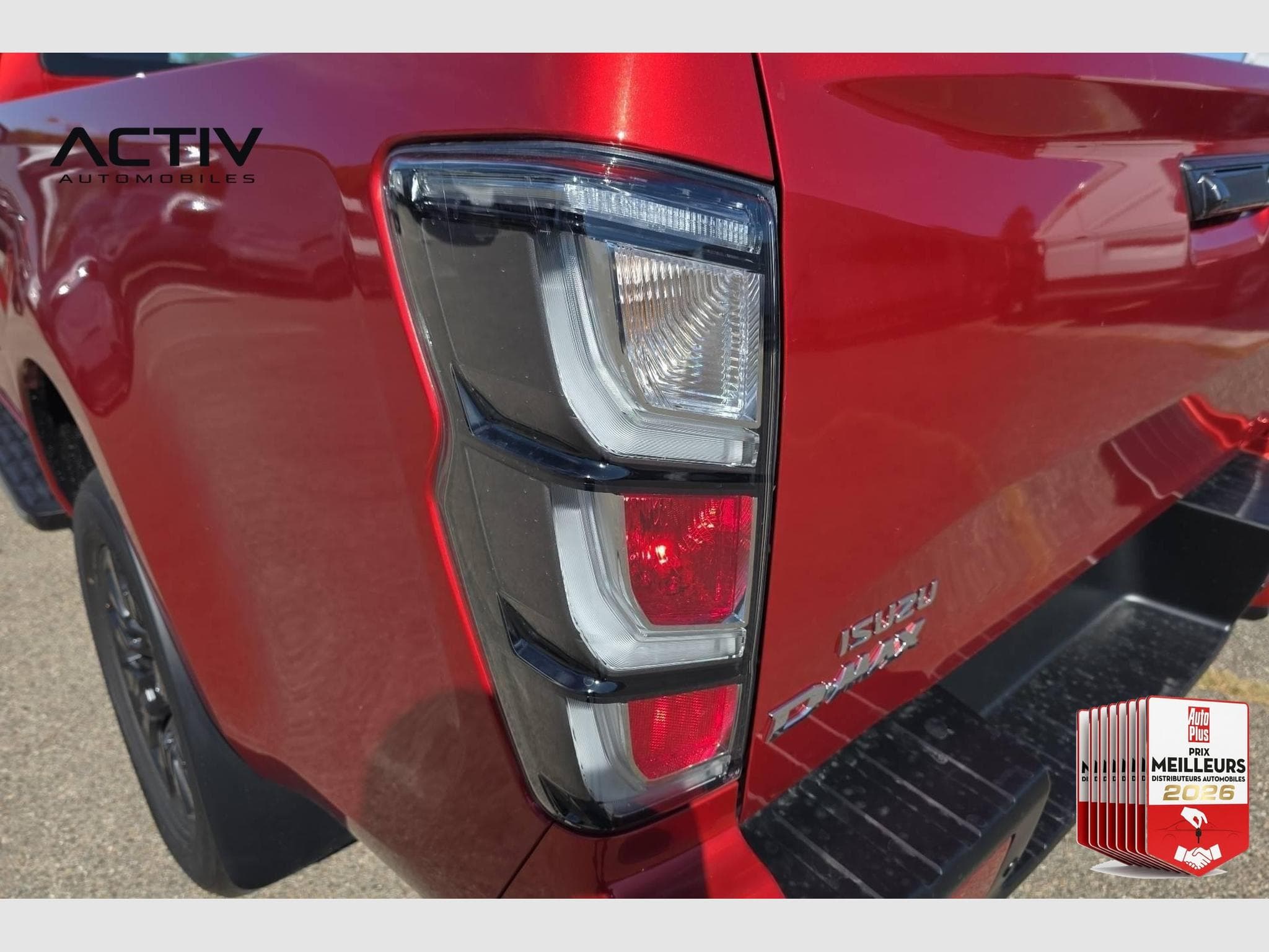 Isuzu D-MAX 2.2L SPACE CABINE A/T NITRO SPORT (2026) - Foto 23