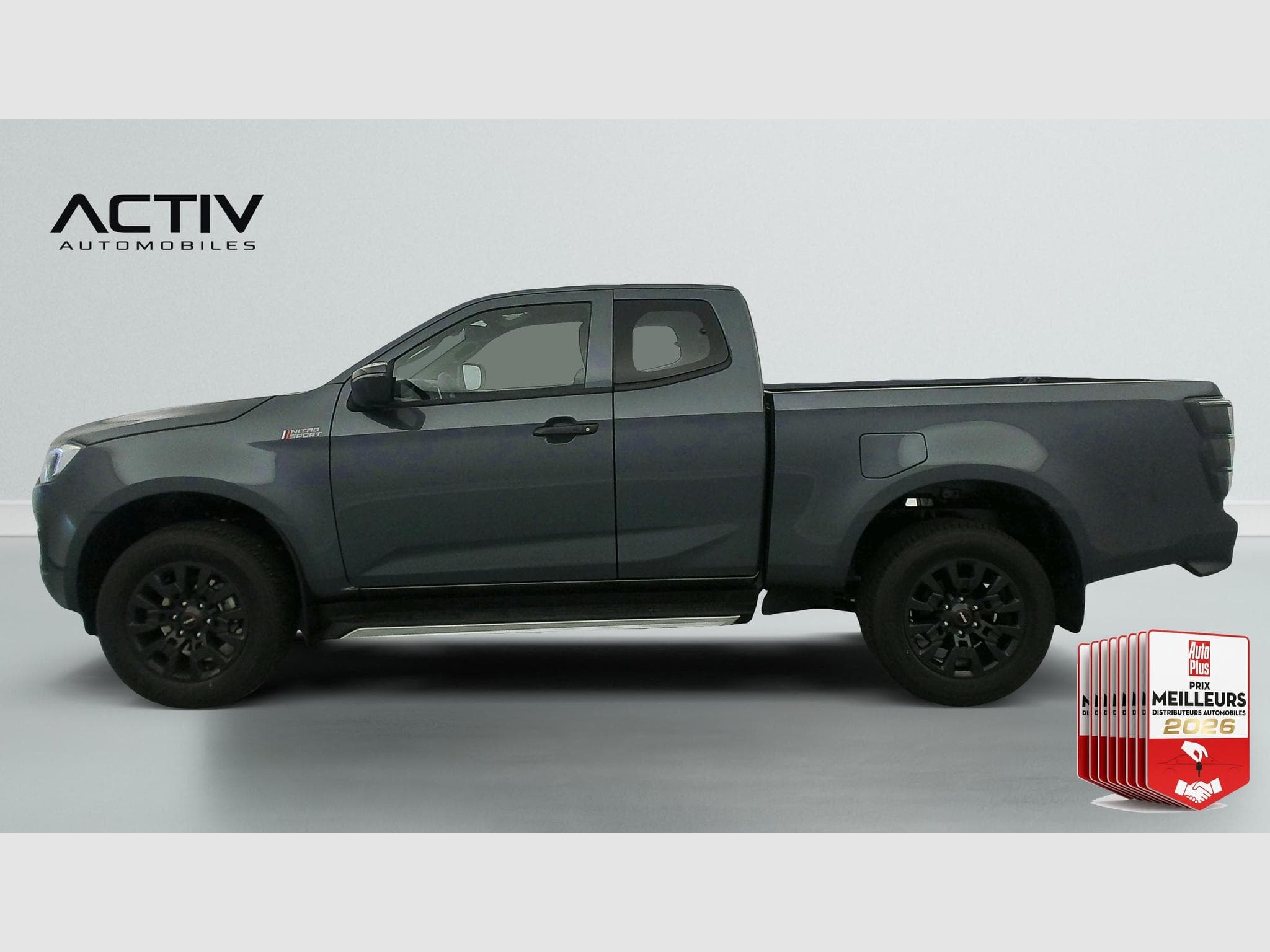 Isuzu D-MAX 2.2L SPACE CABINE A/T NITRO SPORT (2026) - Foto 3