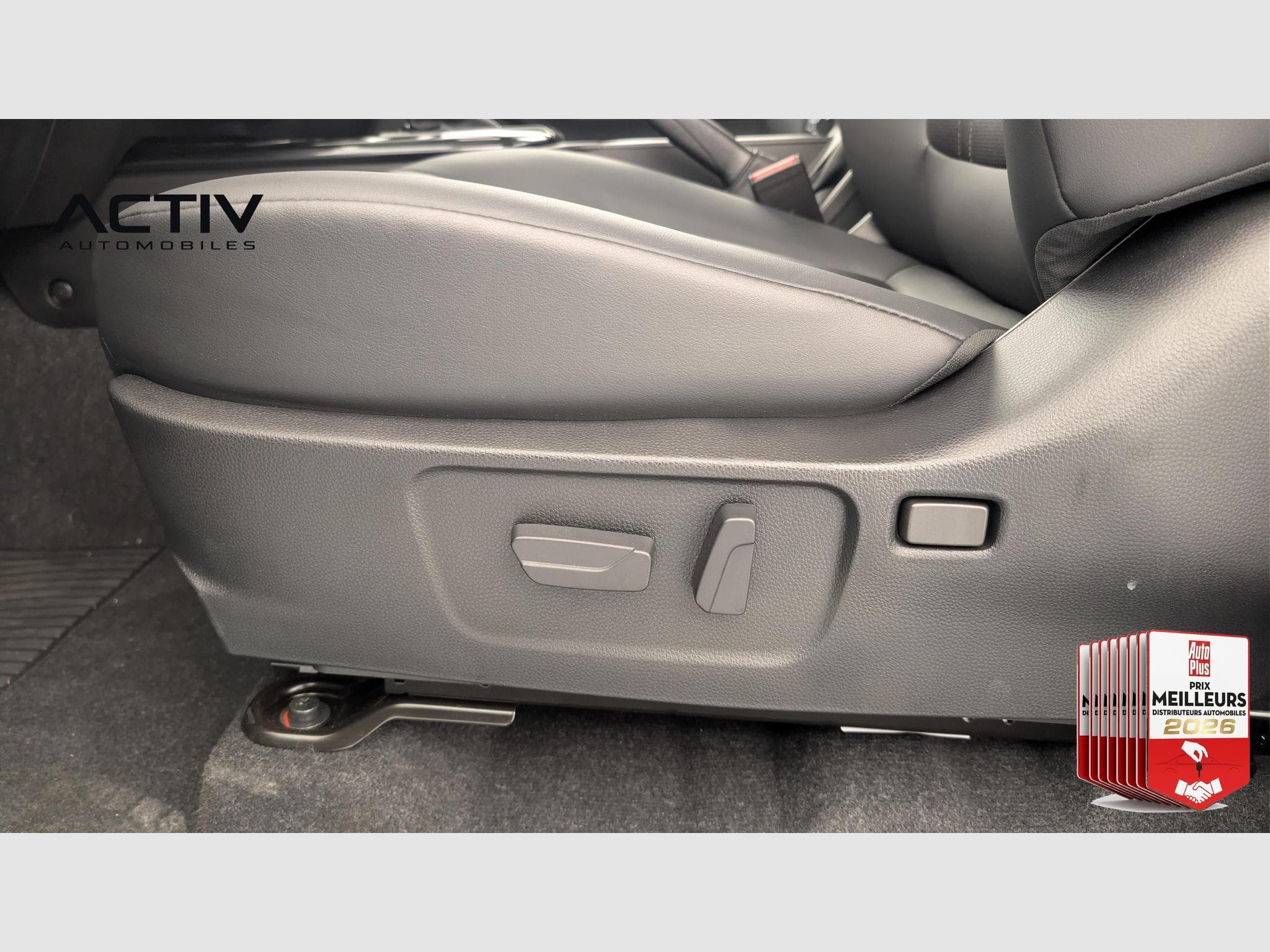 Isuzu D-MAX 2.2L SPACE CABINE A/T NITRO SPORT (2026) - Foto 17
