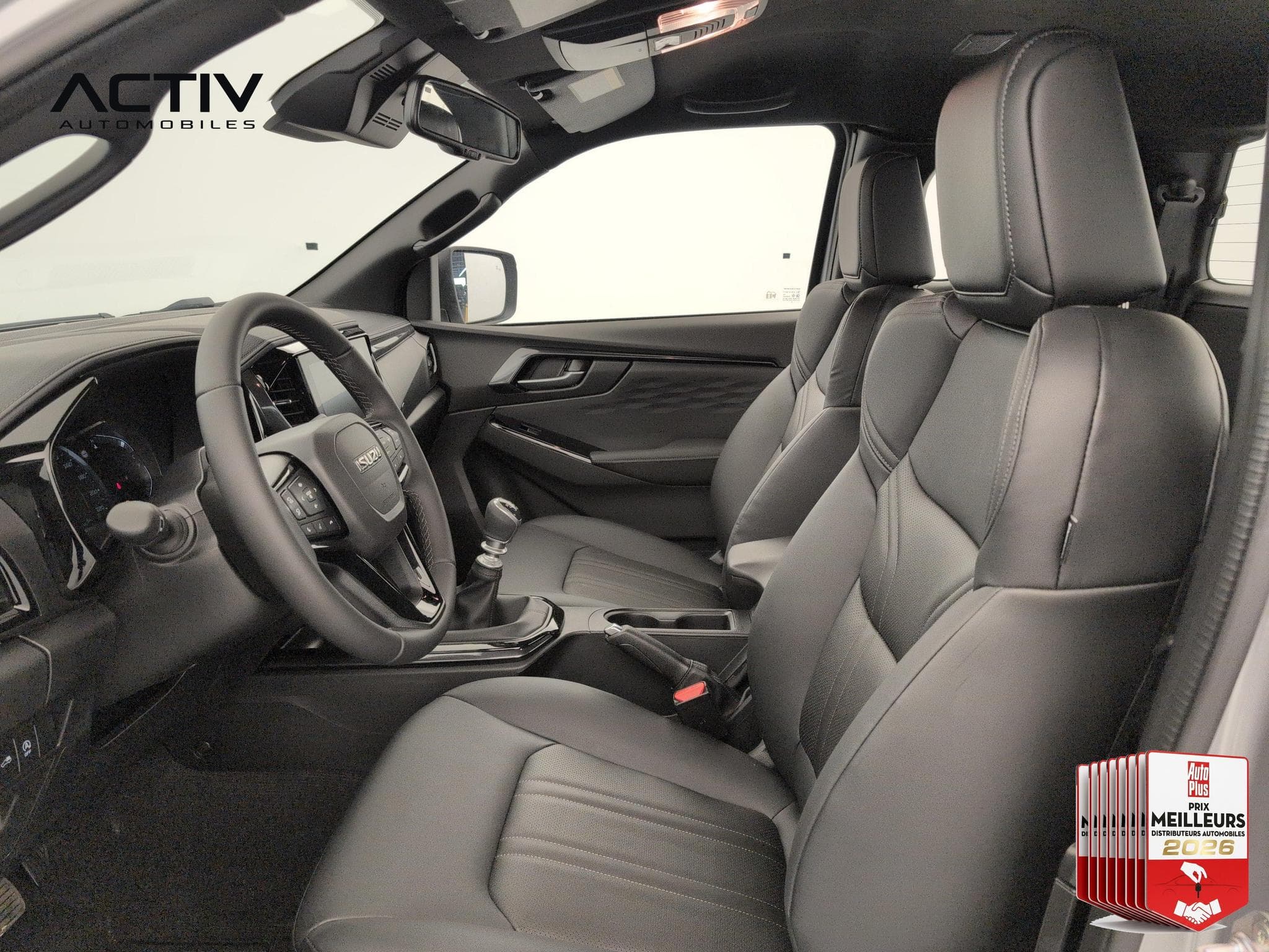 Isuzu D-MAX 2.2L SPACE CABINE M/T NITRO SPORT (2026) - Foto 16