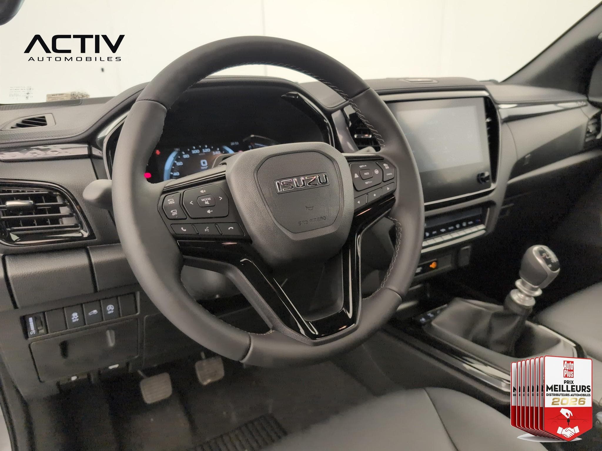 Isuzu D-MAX 2.2L SPACE CABINE M/T NITRO SPORT (2026) - Foto 15