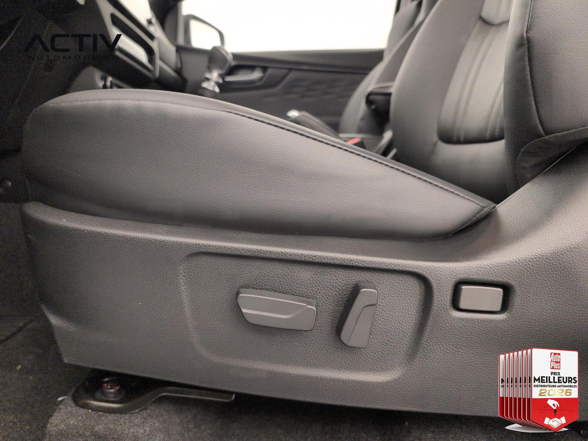 Isuzu D-MAX 2.2L SPACE CABINE M/T NITRO SPORT (2026) - Foto 19