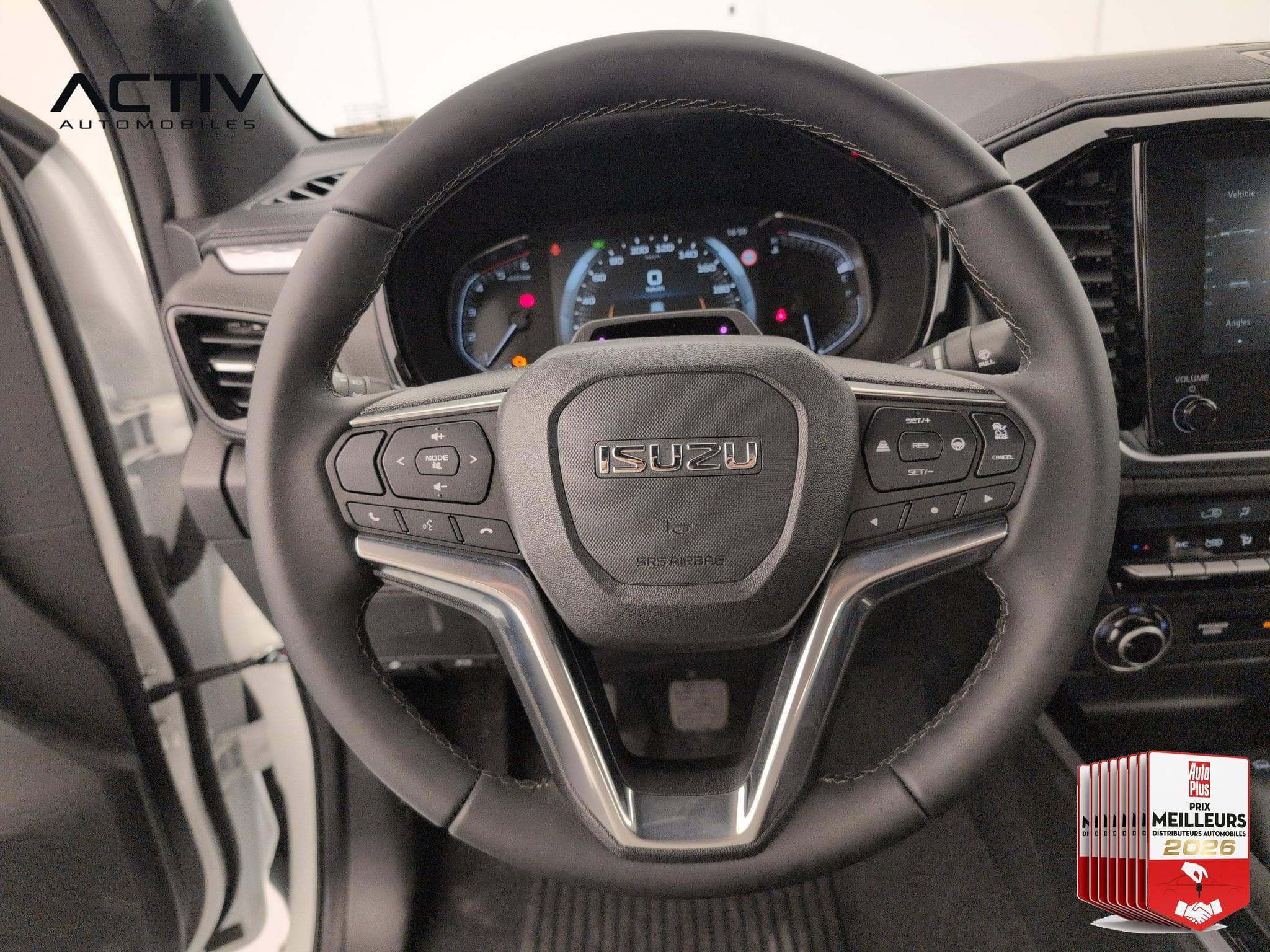 Isuzu D-MAX 2.2L SPACE CABINE M/T PRESTIGE (2026) - Foto 12