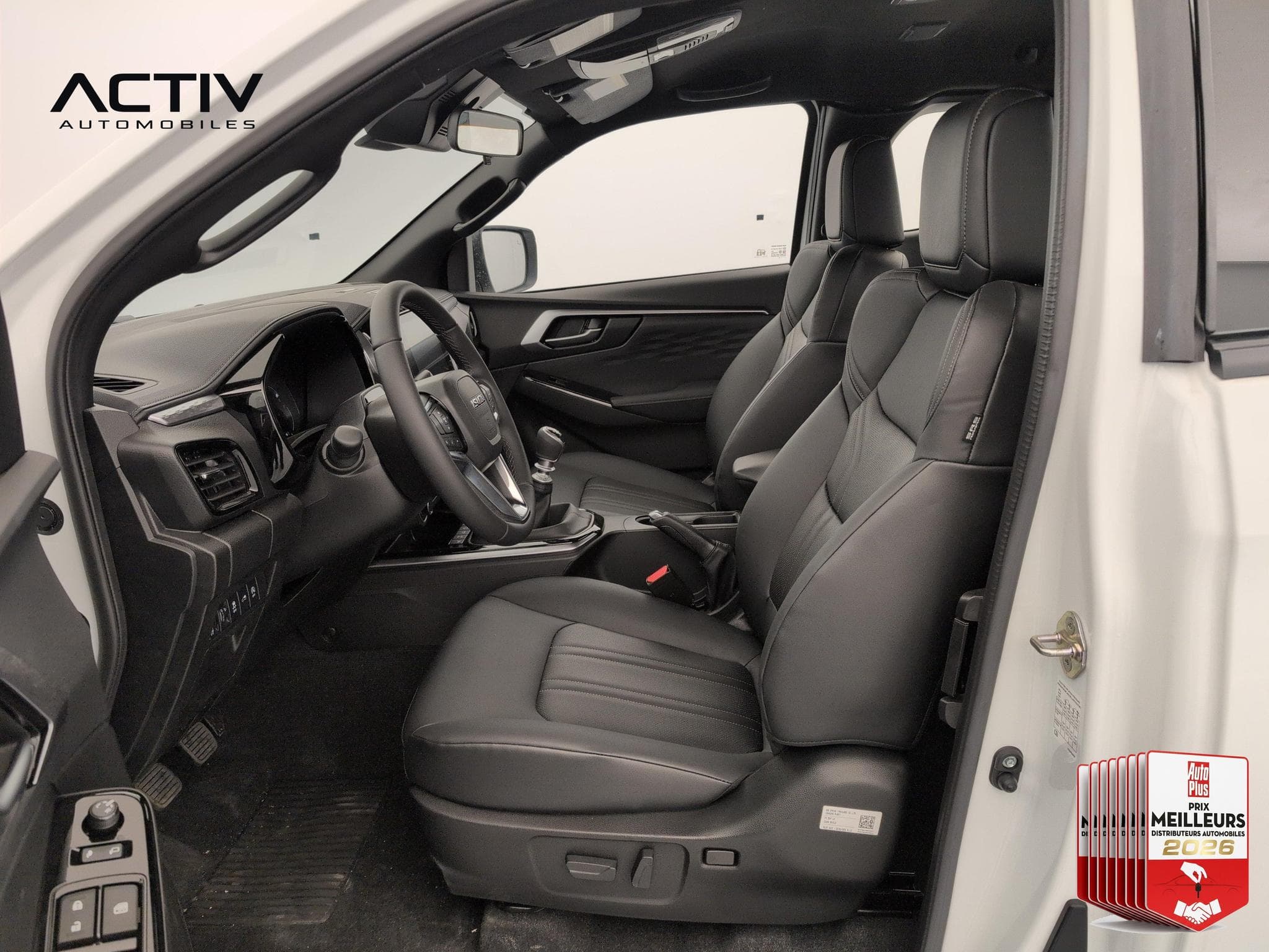Isuzu D-MAX 2.2L SPACE CABINE M/T PRESTIGE (2026) - Foto 14