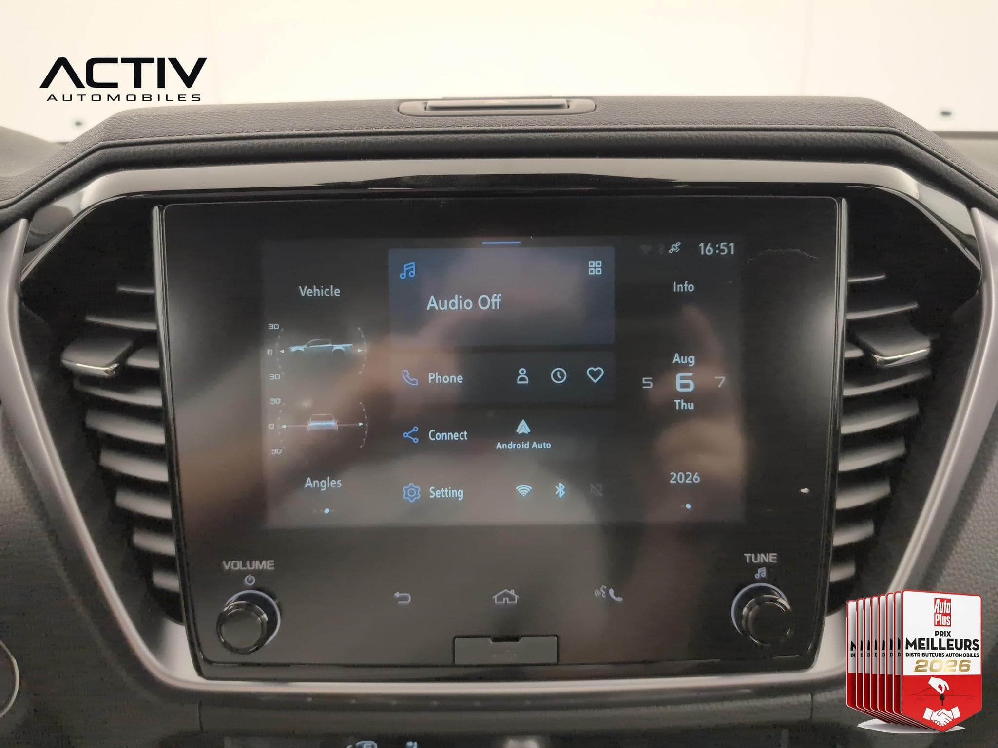 Isuzu D-MAX 2.2L SPACE CABINE M/T PRESTIGE (2026) - Foto 16