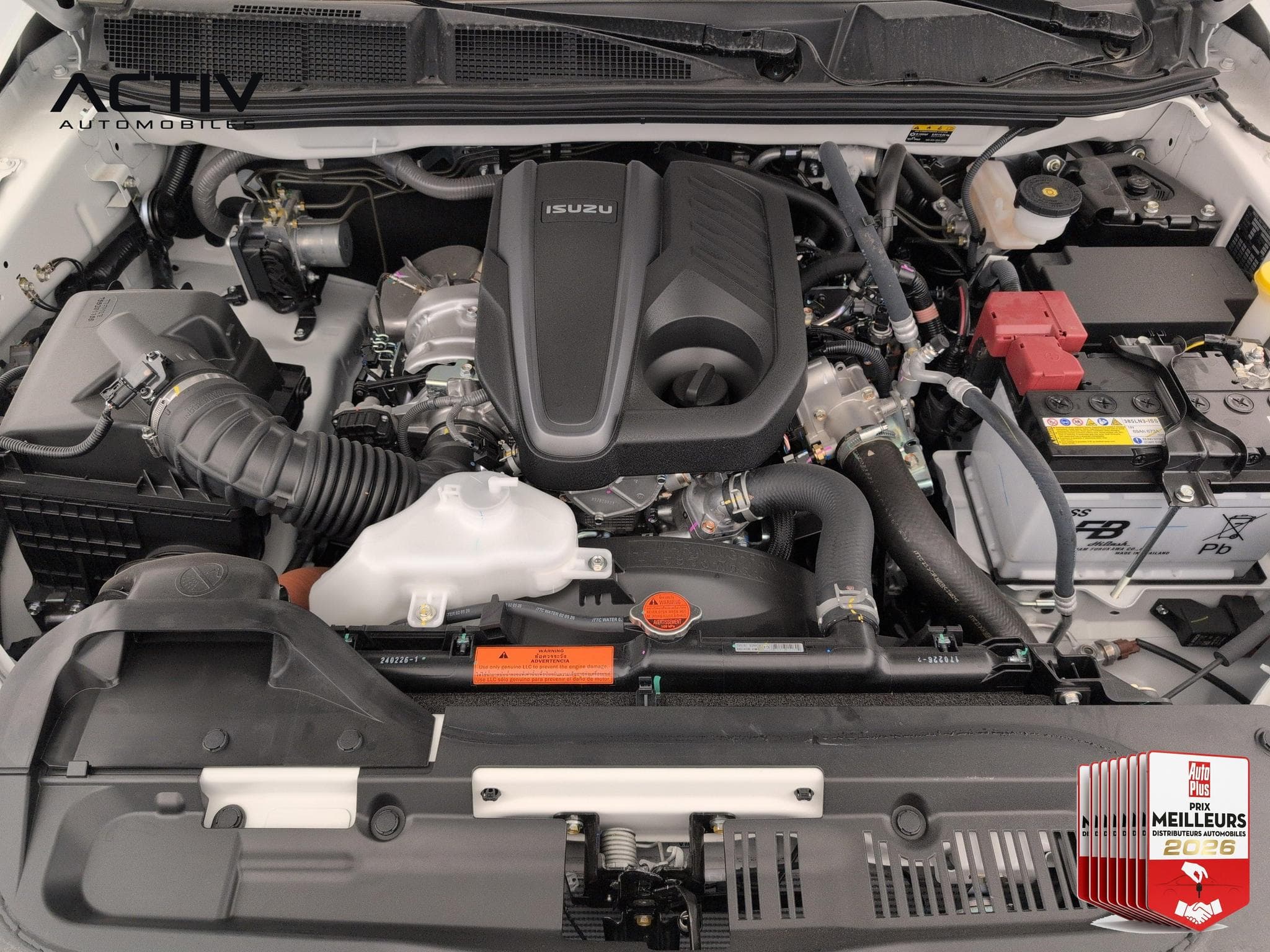 Isuzu D-MAX 2.2L SPACE CABINE M/T PRESTIGE (2026) - Foto 17