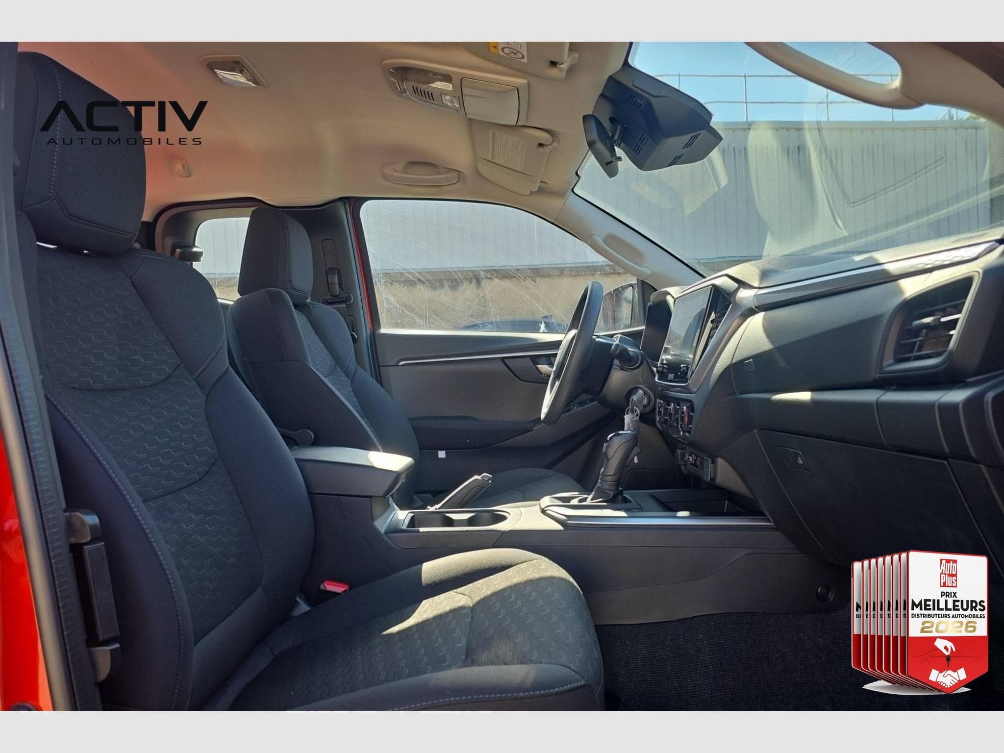 Isuzu D-MAX 2.2L SPACE CABINE A/T EVOLUTION (2026) - Foto 8