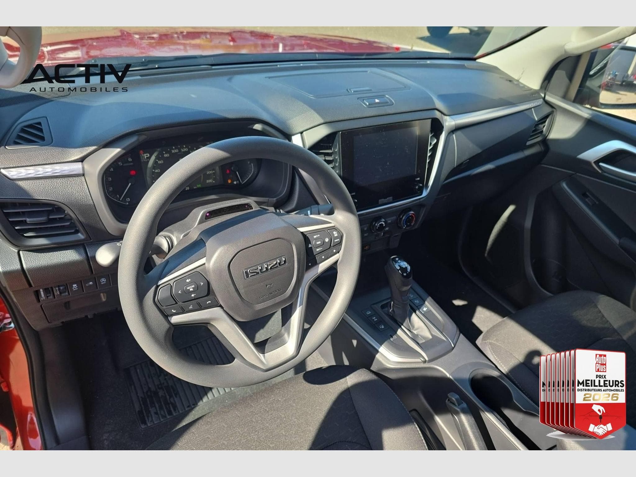 Isuzu D-MAX 2.2L SPACE CABINE A/T EVOLUTION (2026) - Foto 11