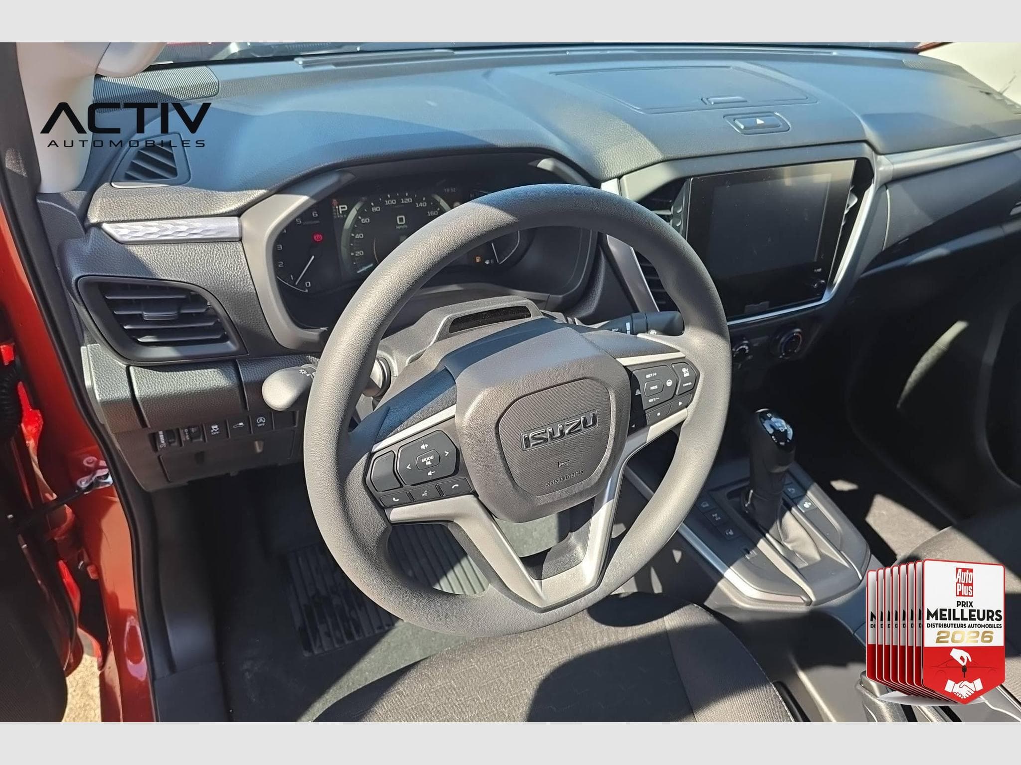 Isuzu D-MAX 2.2L SPACE CABINE A/T EVOLUTION (2026) - Foto 12