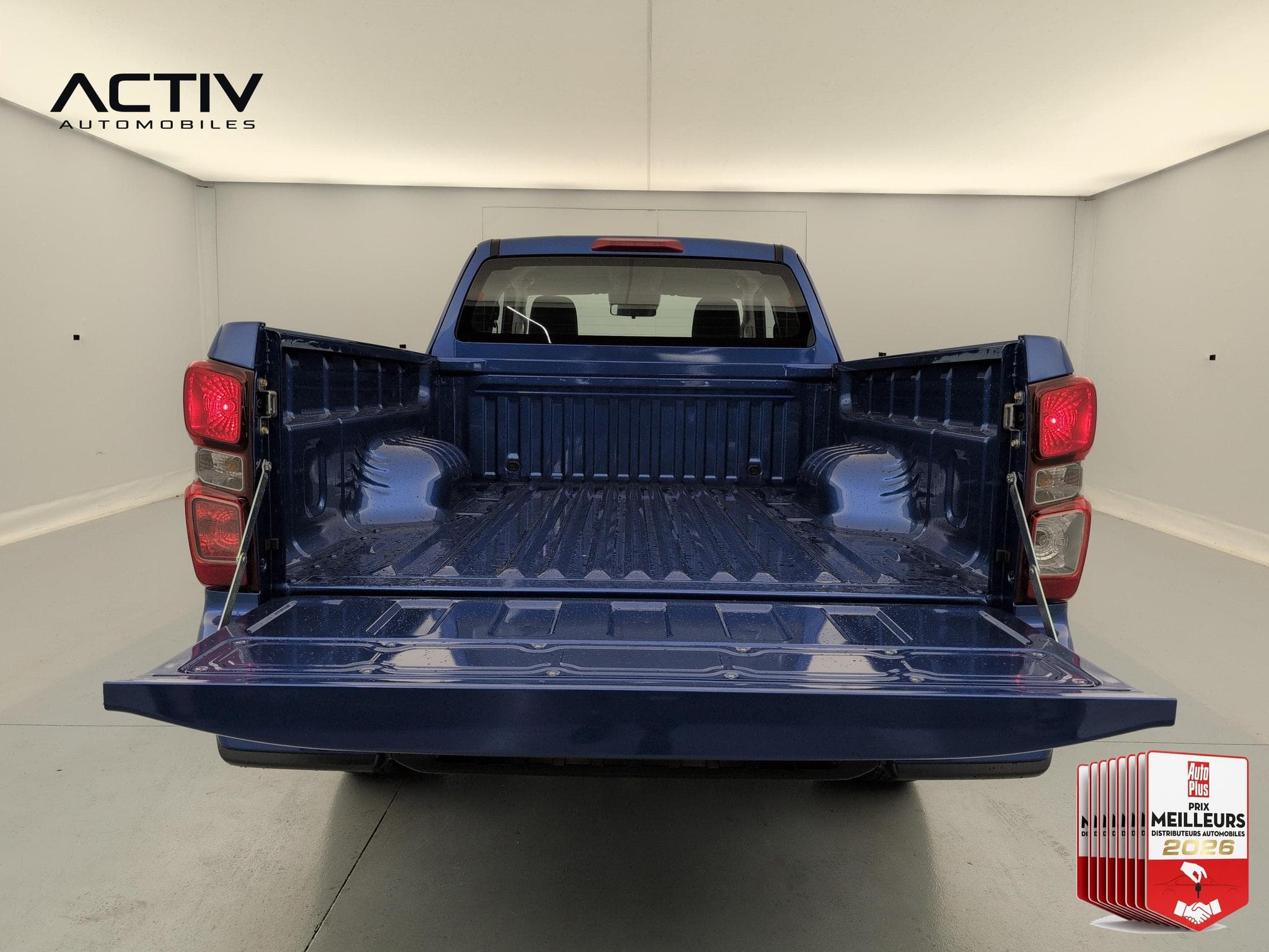 Isuzu D-MAX 2.2L SPACE CABINE A/T EVOLUTION (2026) - Foto 11