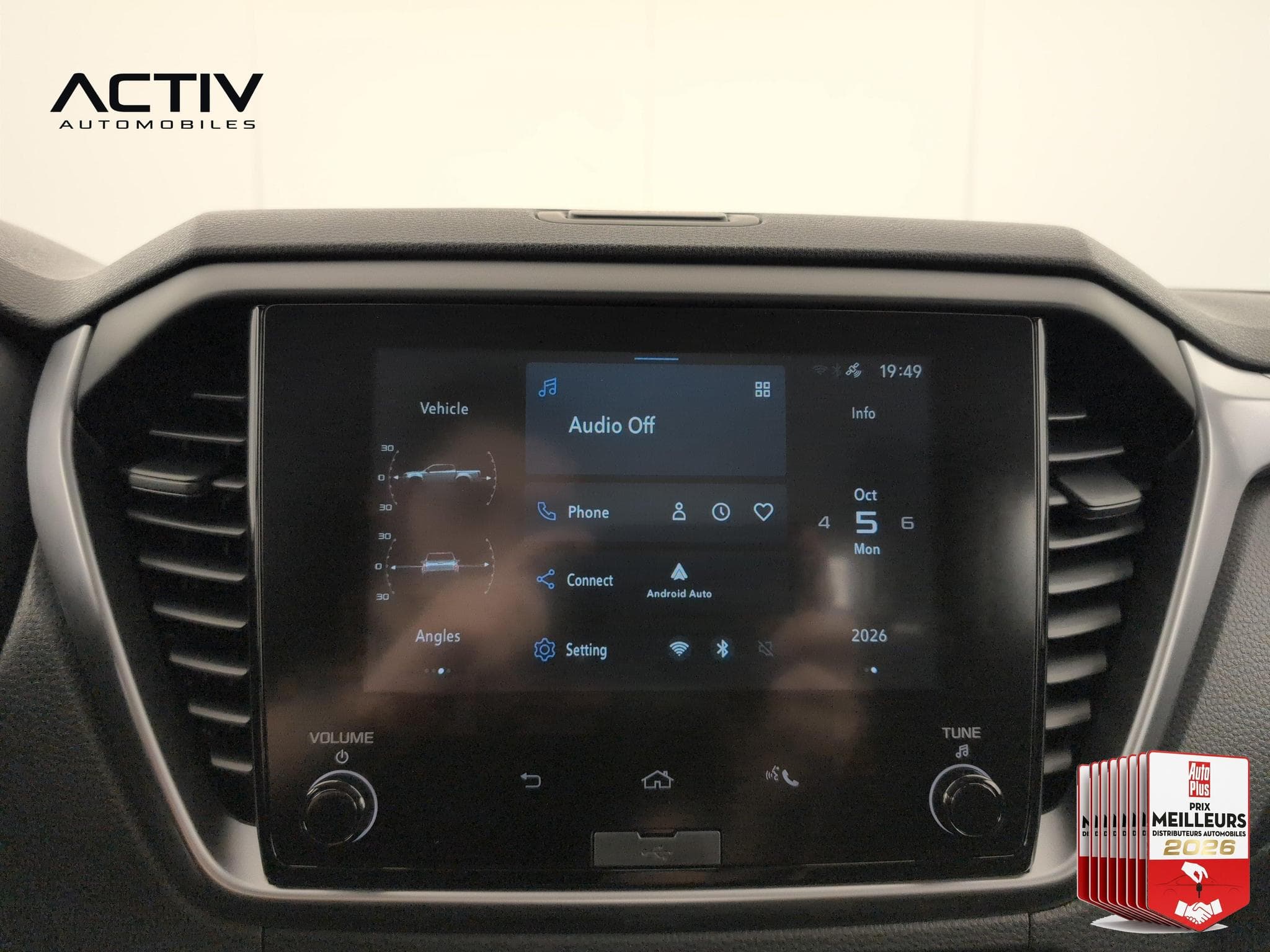 Isuzu D-MAX 2.2L SPACE CABINE A/T EVOLUTION (2026) - Foto 17
