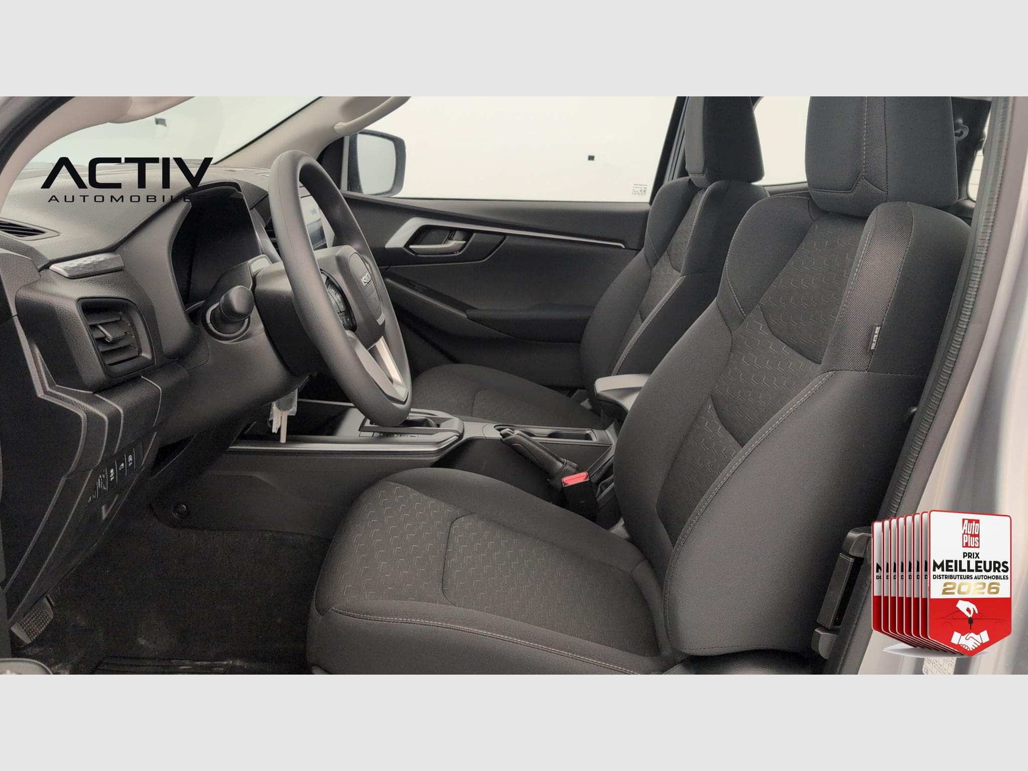 Isuzu D-MAX 2.2L SPACE CABINE A/T EVOLUTION (2026) - Foto 9