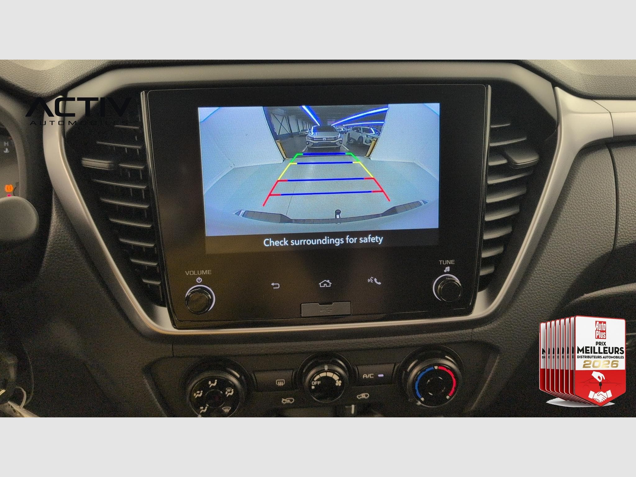 Isuzu D-MAX 2.2L SPACE CABINE A/T EVOLUTION (2026) - Foto 11
