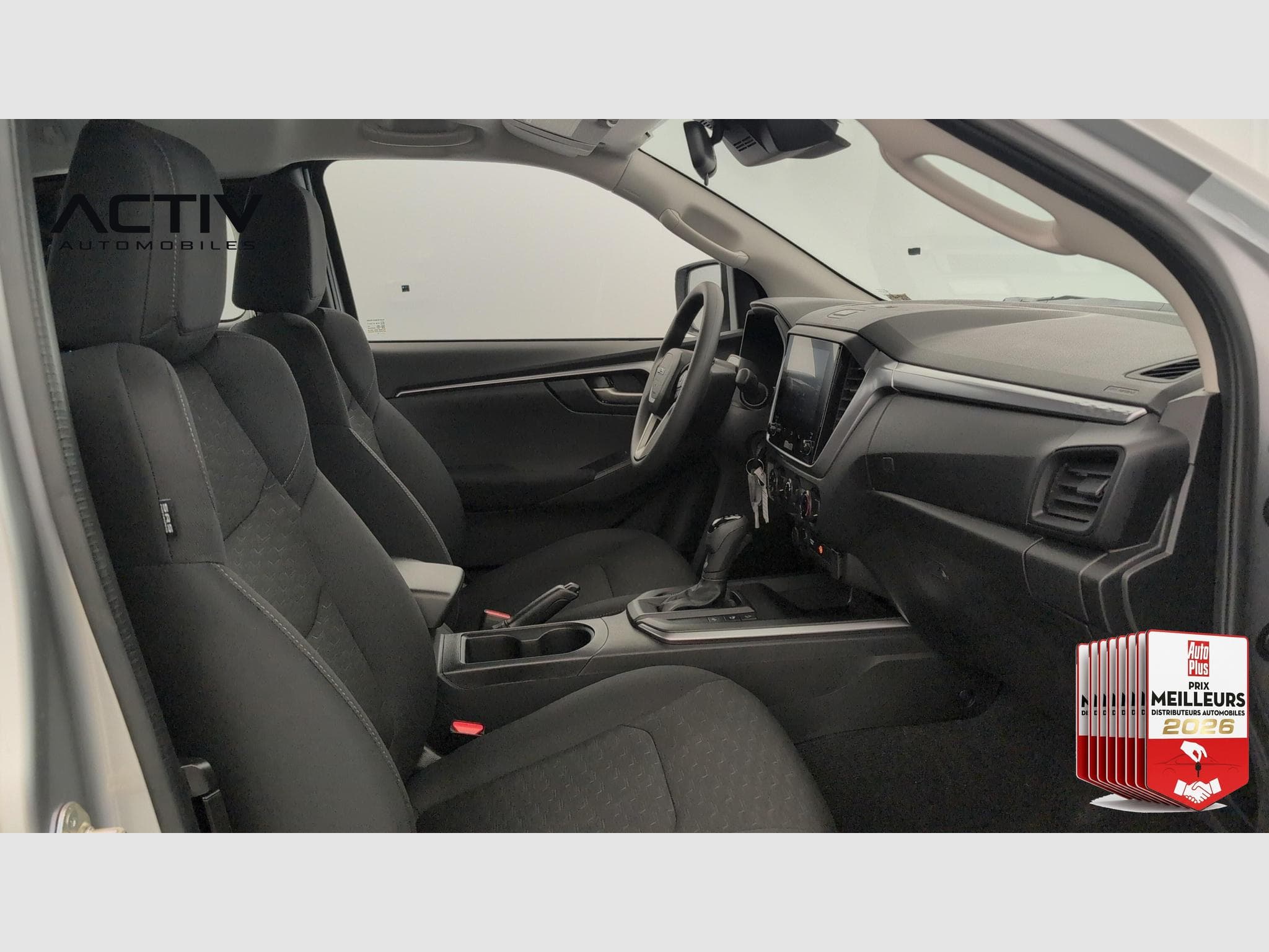 Isuzu D-MAX 2.2L SPACE CABINE A/T EVOLUTION (2026) - Foto 16