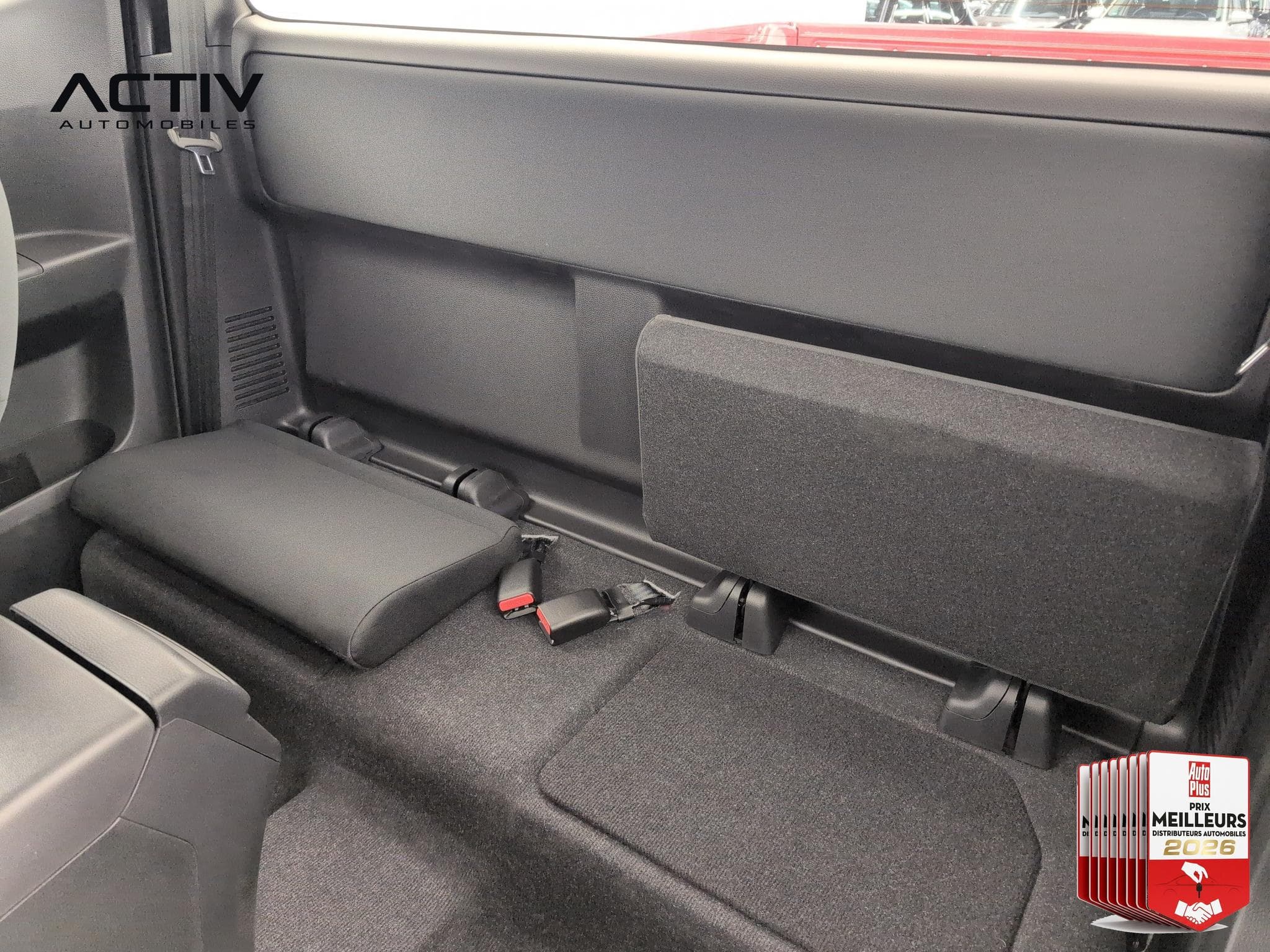 Isuzu D-MAX 2.2L SPACE CABINE M/T EVOLUTION (2026) - Foto 12