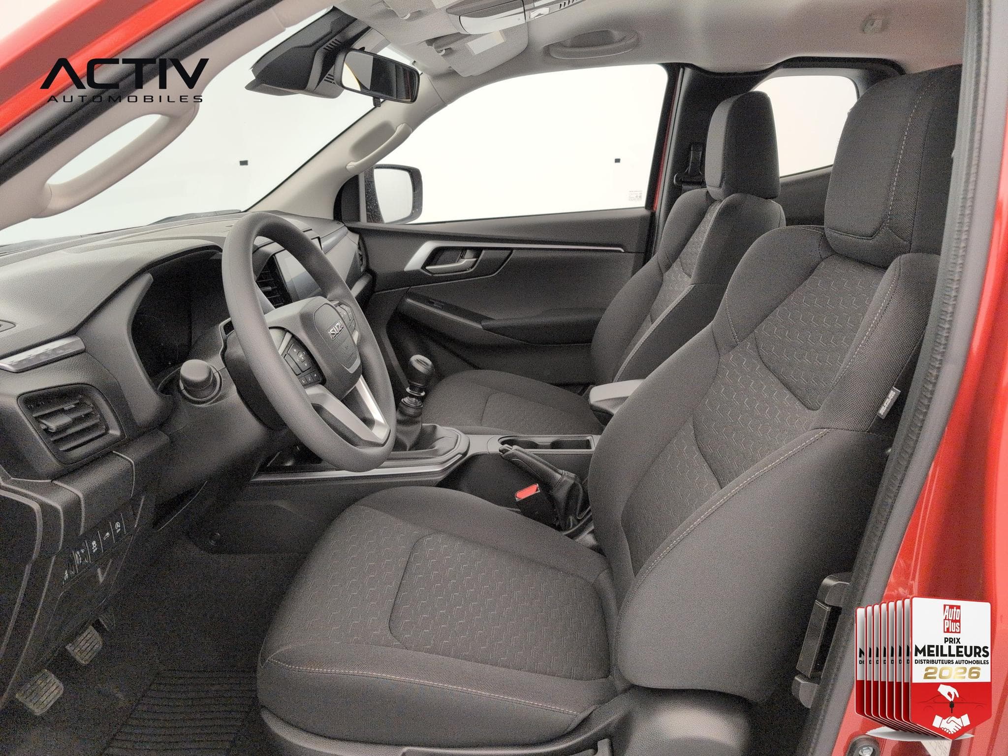 Isuzu D-MAX 2.2L SPACE CABINE M/T EVOLUTION (2026) - Foto 16